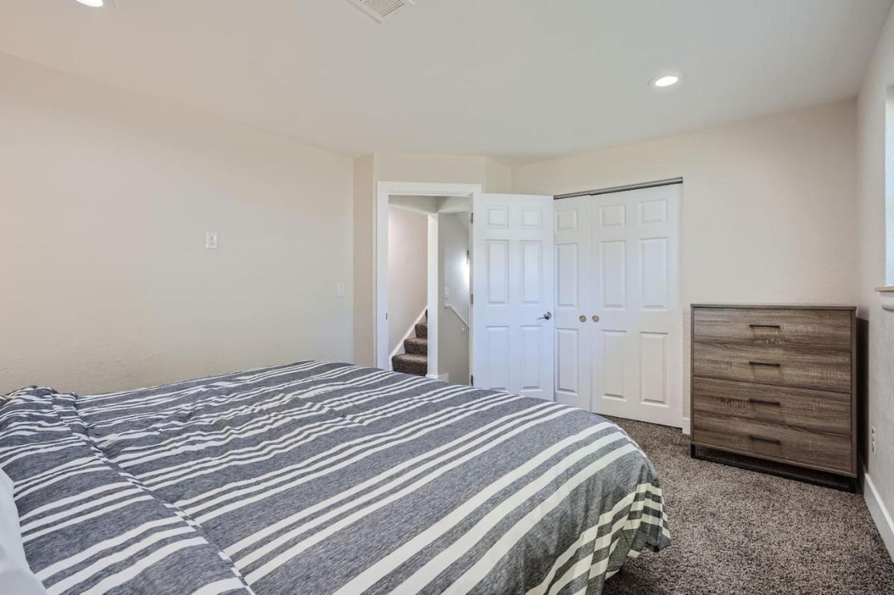 Charming Family Friendly 4bd 2ba Arvada Home