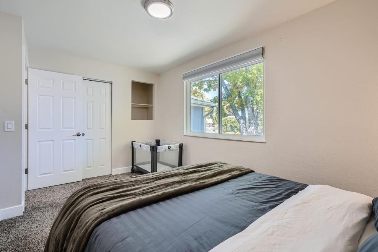 Charming Family Friendly 4bd 2ba Arvada Home