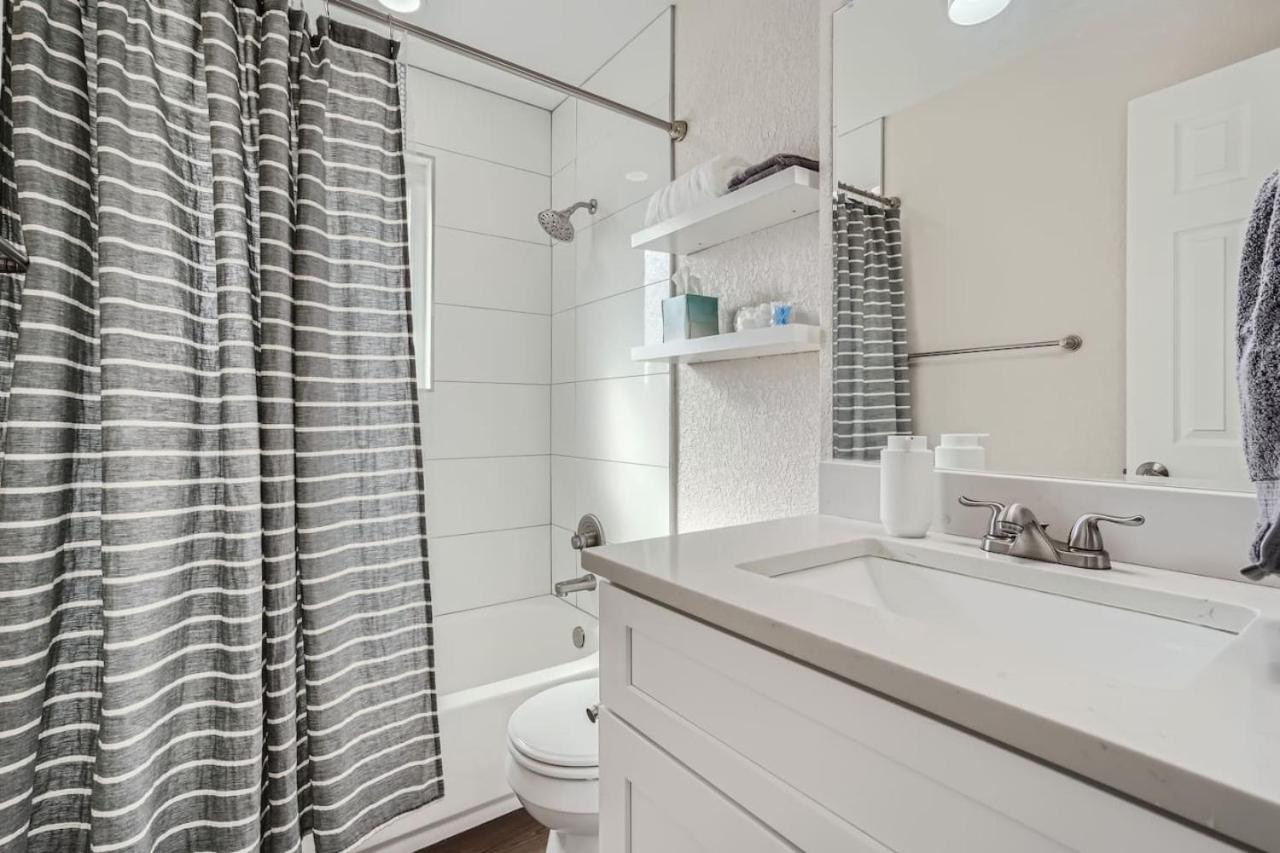 Charming Family Friendly 4bd 2ba Arvada Home