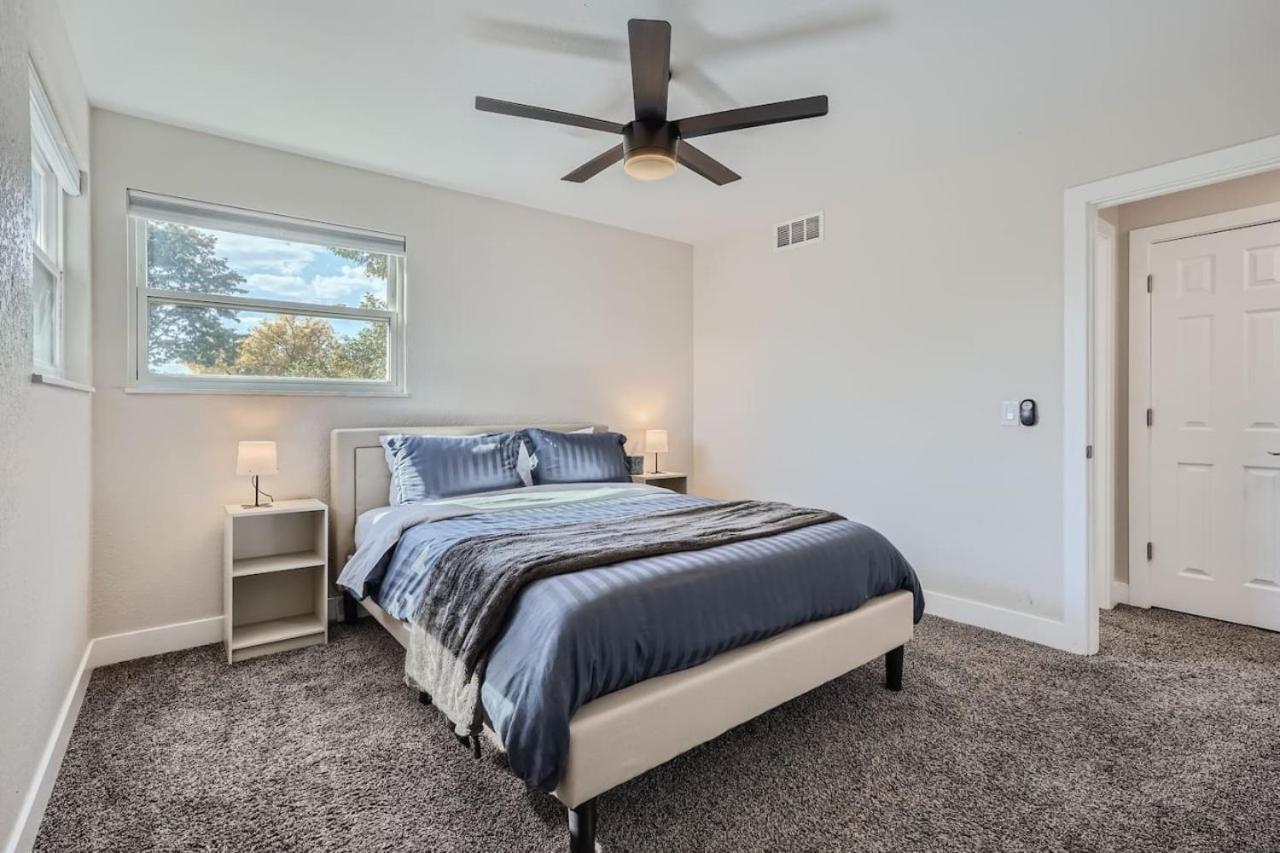 Charming Family Friendly 4bd 2ba Arvada Home