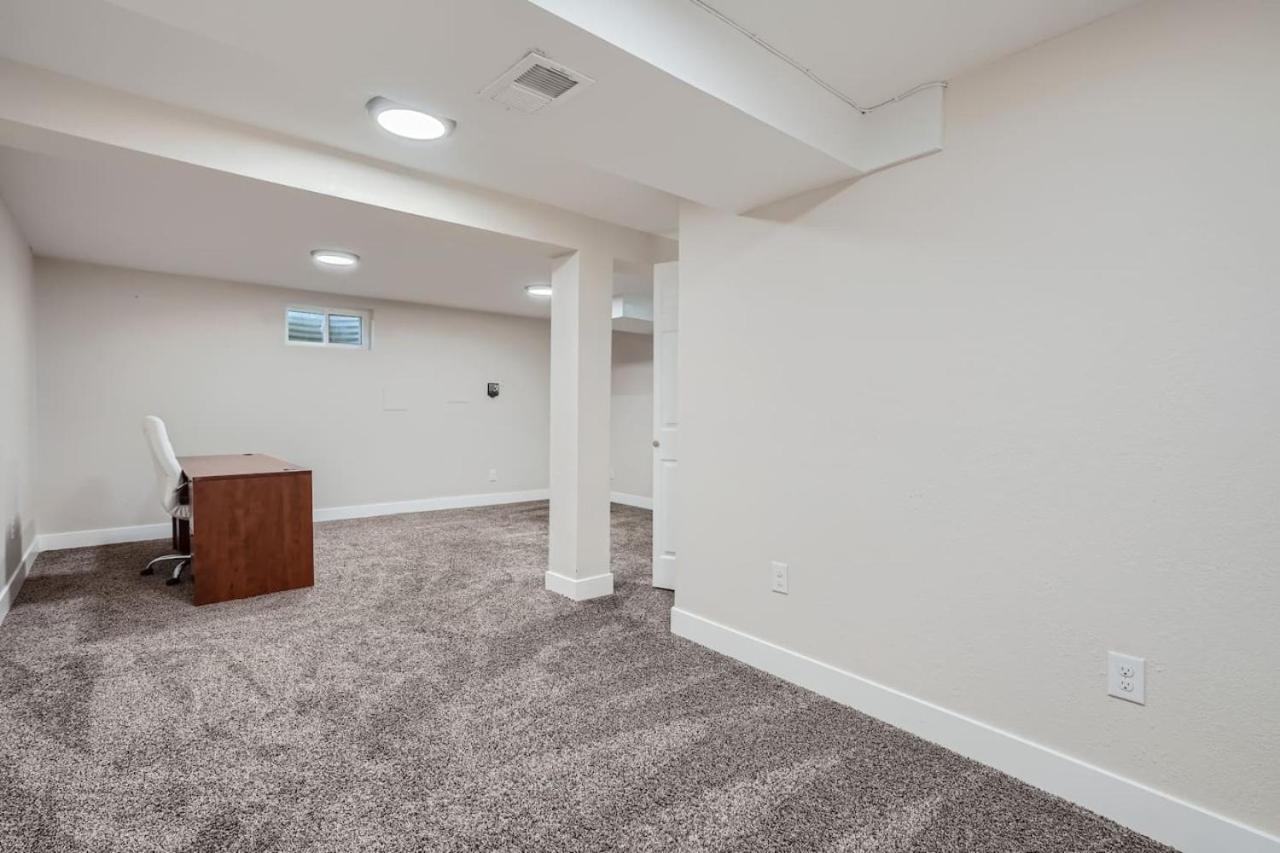 Charming Family Friendly 4bd 2ba Arvada Home