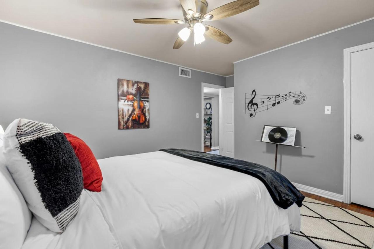 Music Theme at FSU 2 bed 1 bath