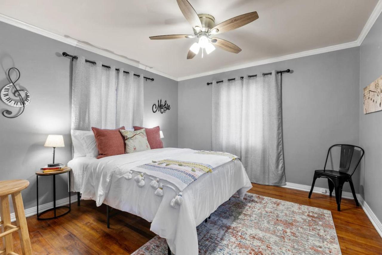 Music Theme at FSU 2 bed 1 bath