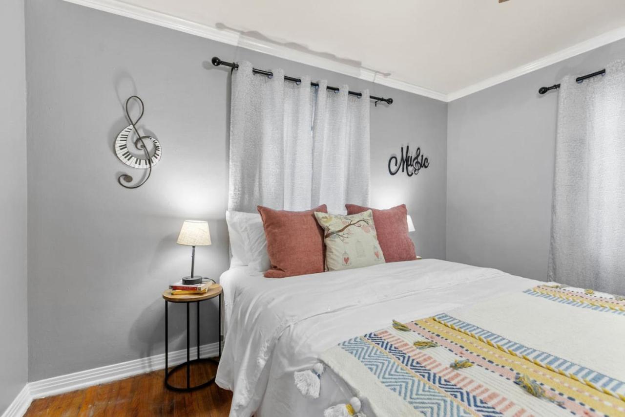 Music Theme at FSU 2 bed 1 bath