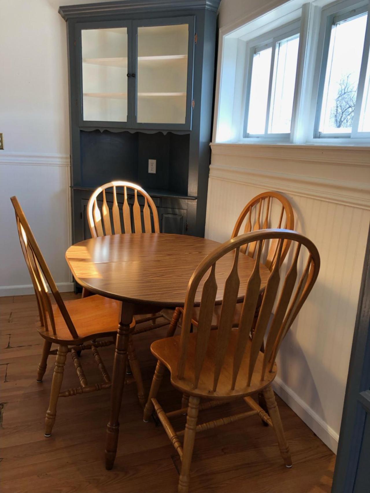 Private house with 3 bedrooms and 1 bathroom, free parking, convenient to NYC Manhattan bus and train, MetLife Stadium FIFA World Cup 35 minutes away