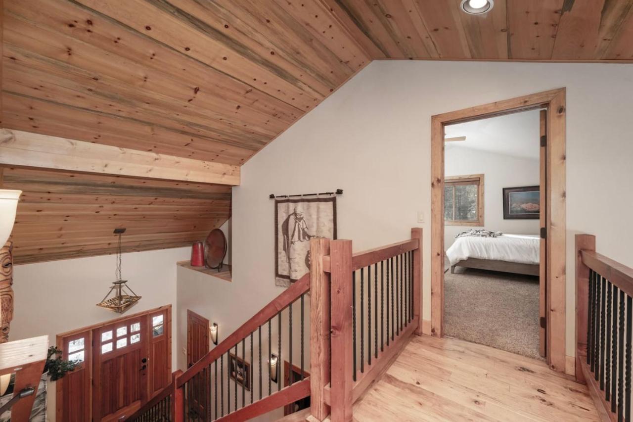 Wagon Ranch Ultimate Retreat with Hot Tub