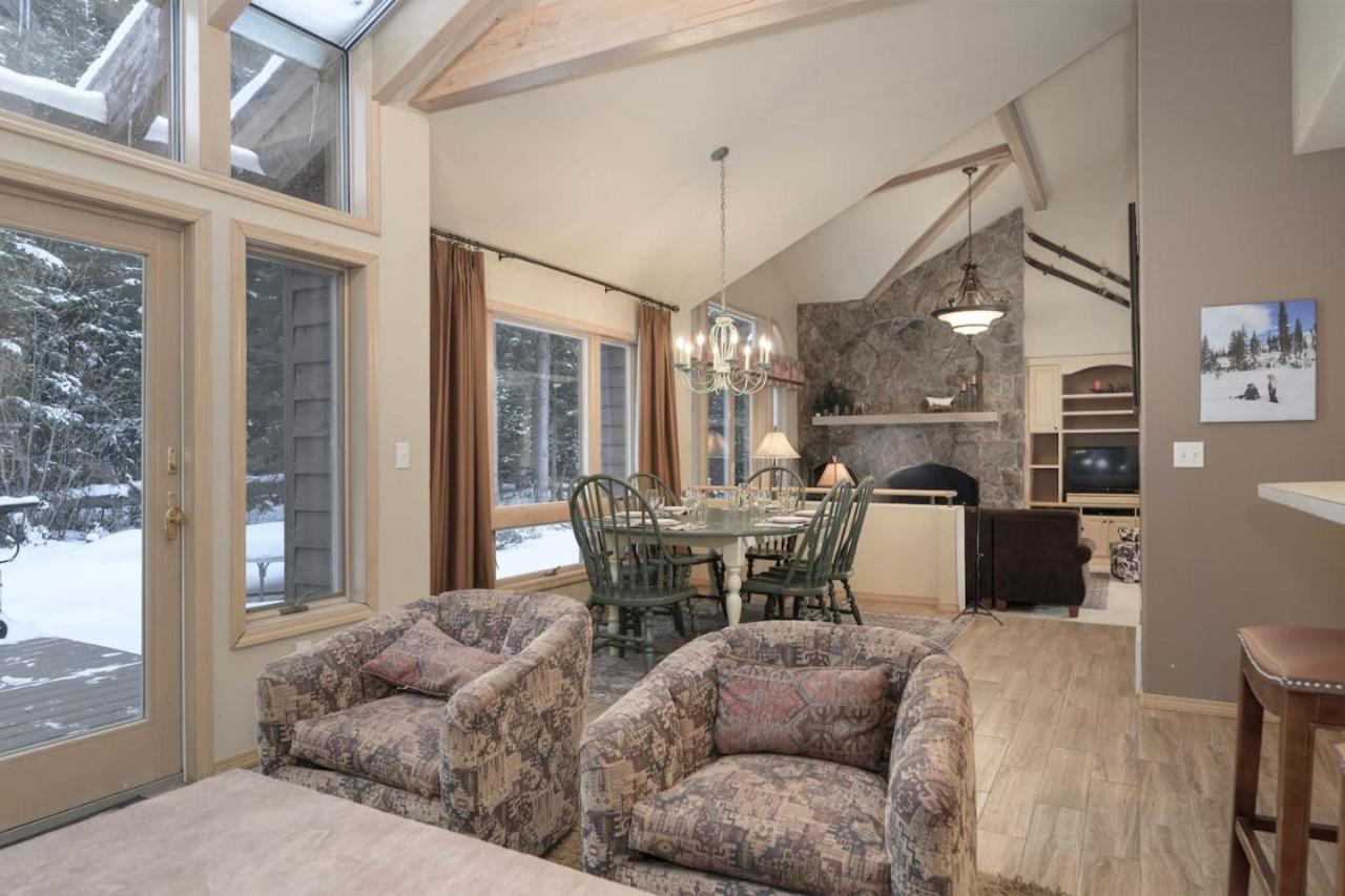 Trailside Mountain Retreat with Private Hot Tub