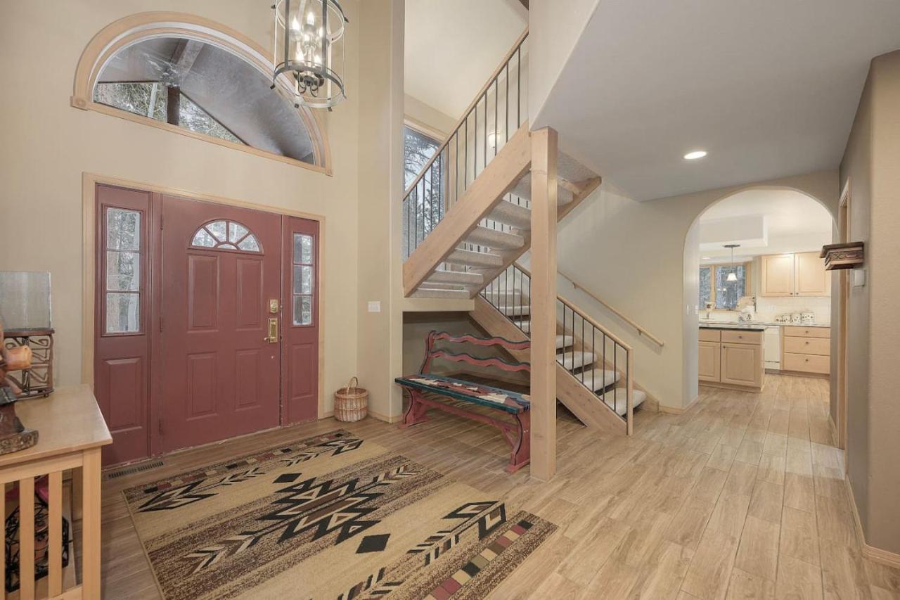 Trailside Mountain Retreat with Private Hot Tub