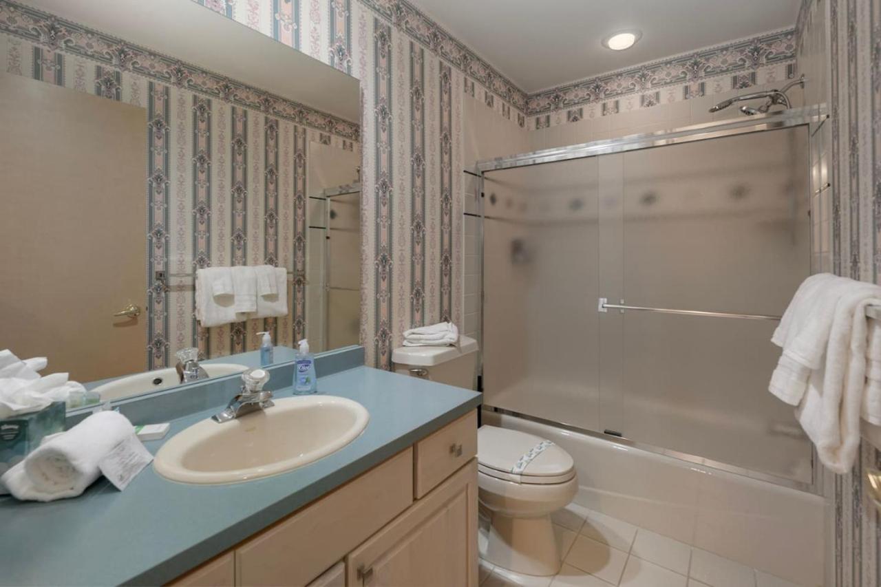 Trailside Mountain Retreat with Private Hot Tub
