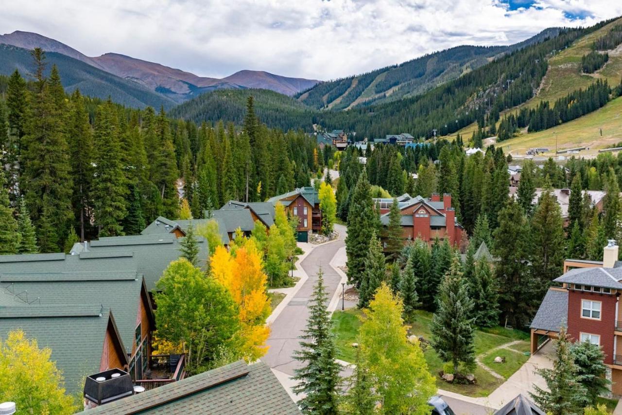 Luxe Home Minutes To Skiing Hot Tub