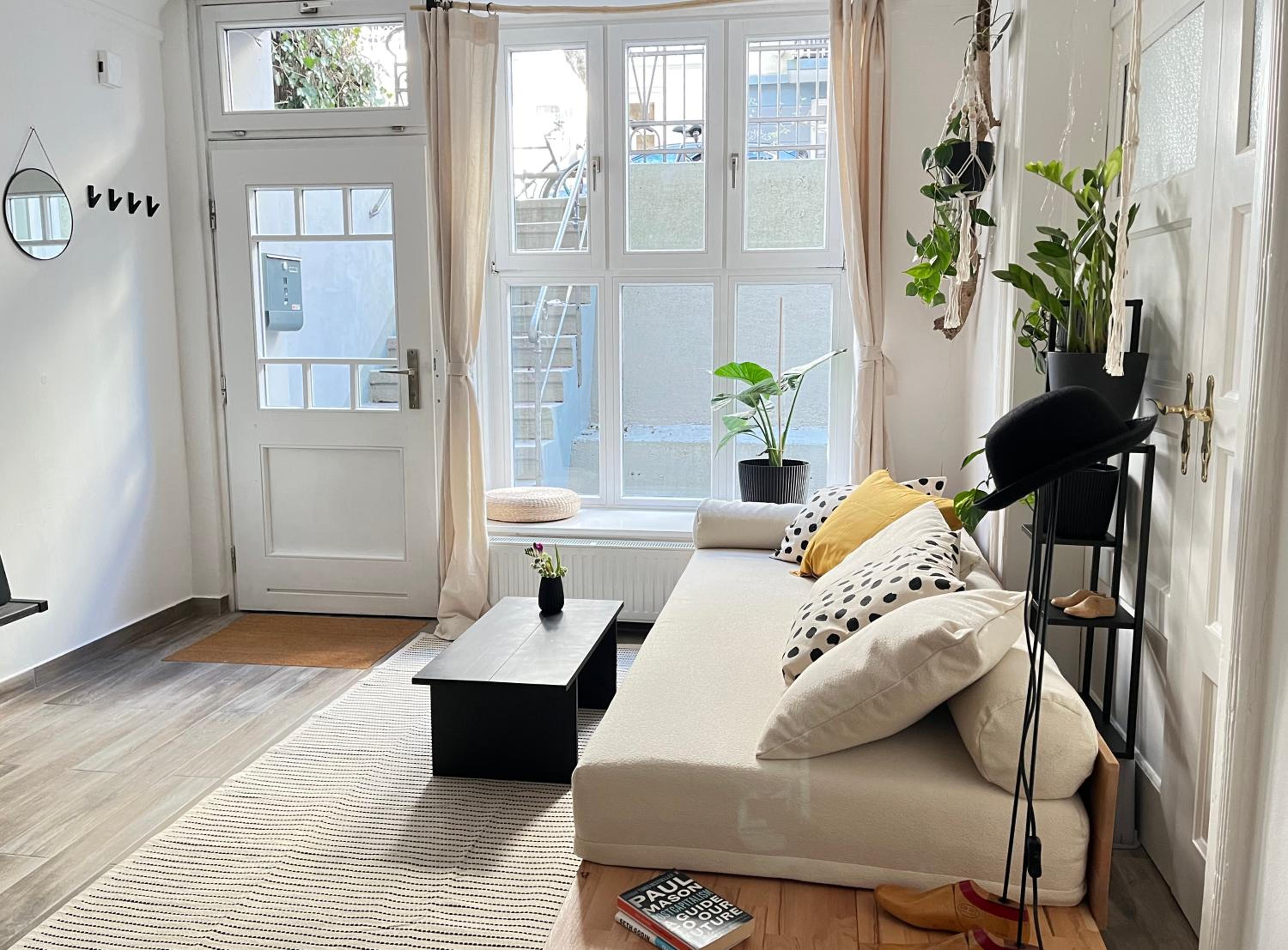 Stylish Central Apartment