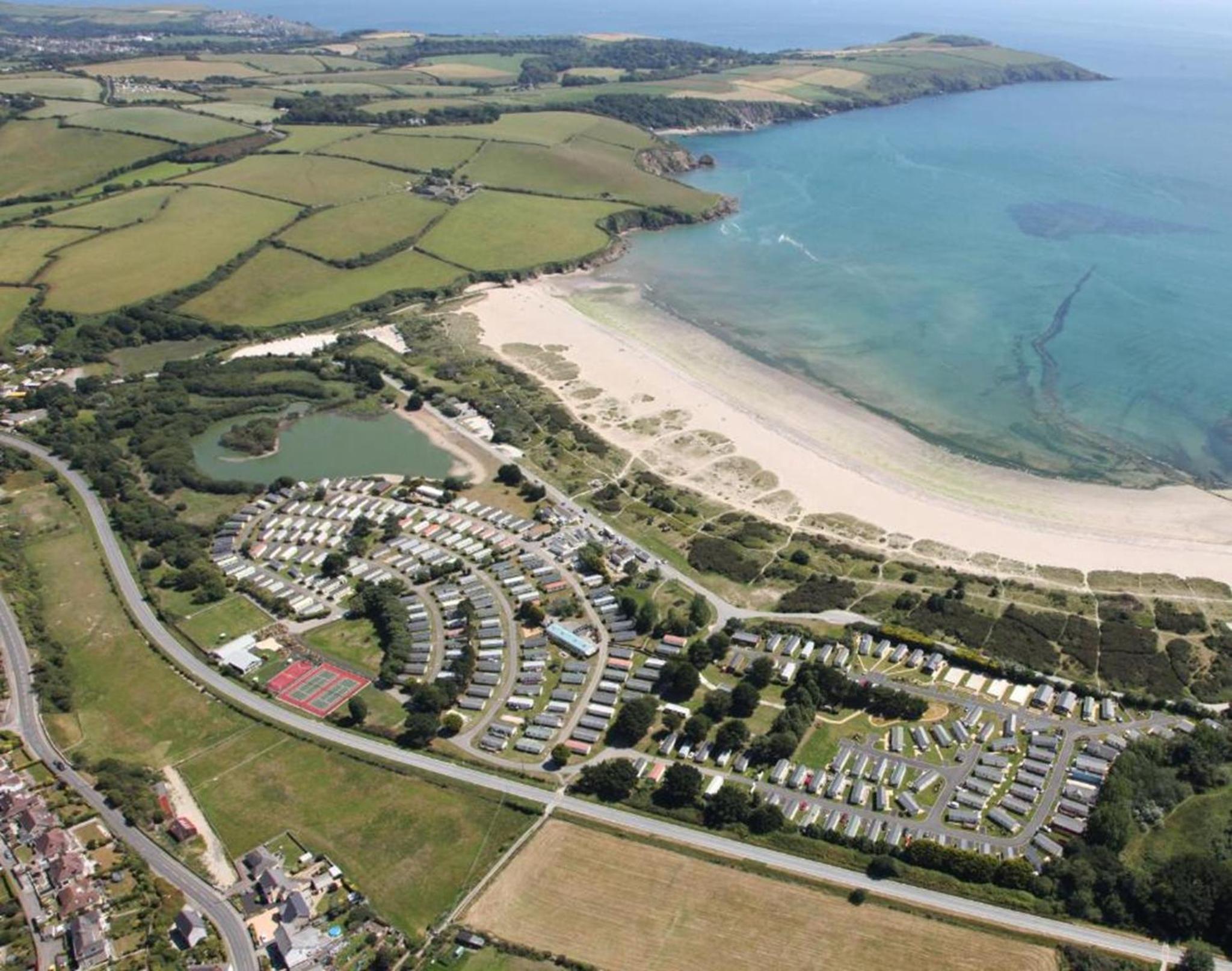 Golden Dunes Retreat, Dog-Friendly Stay at Par Sands Holiday Park, Cornwall