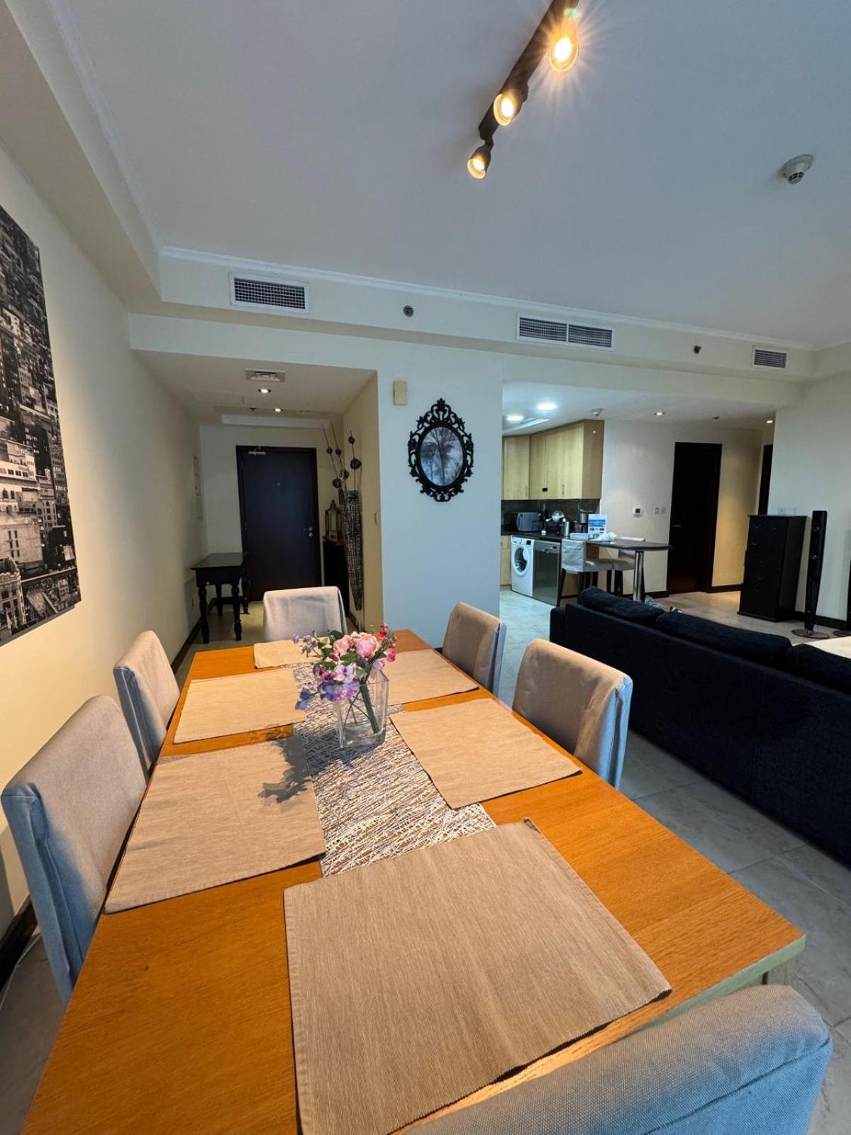 Click Stay - JLT - 2 Bedroom & Balcony Lakes View Entire Apartment -SS