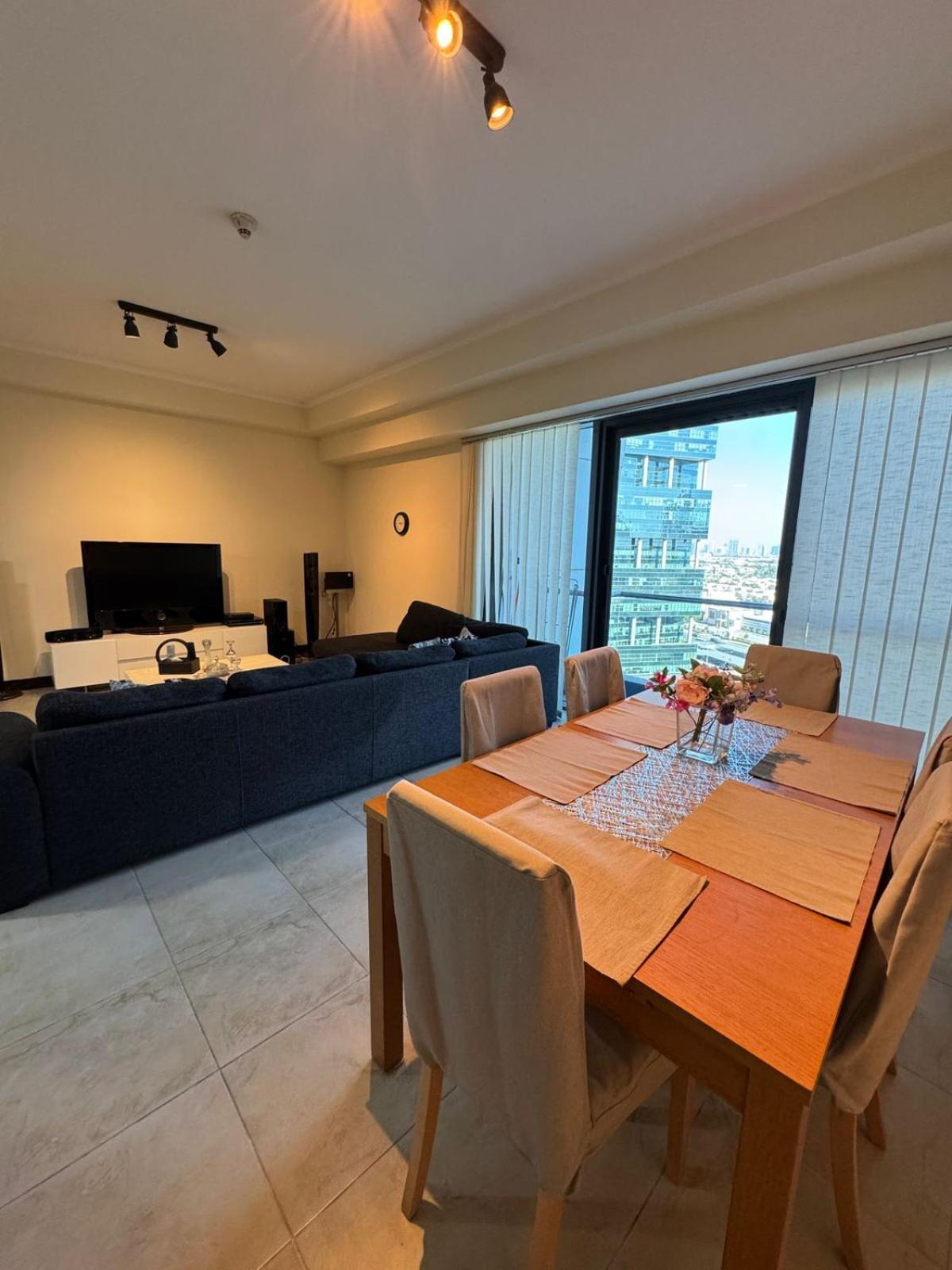 Click Stay - JLT - 2 Bedroom & Balcony Lakes View Entire Apartment -SS