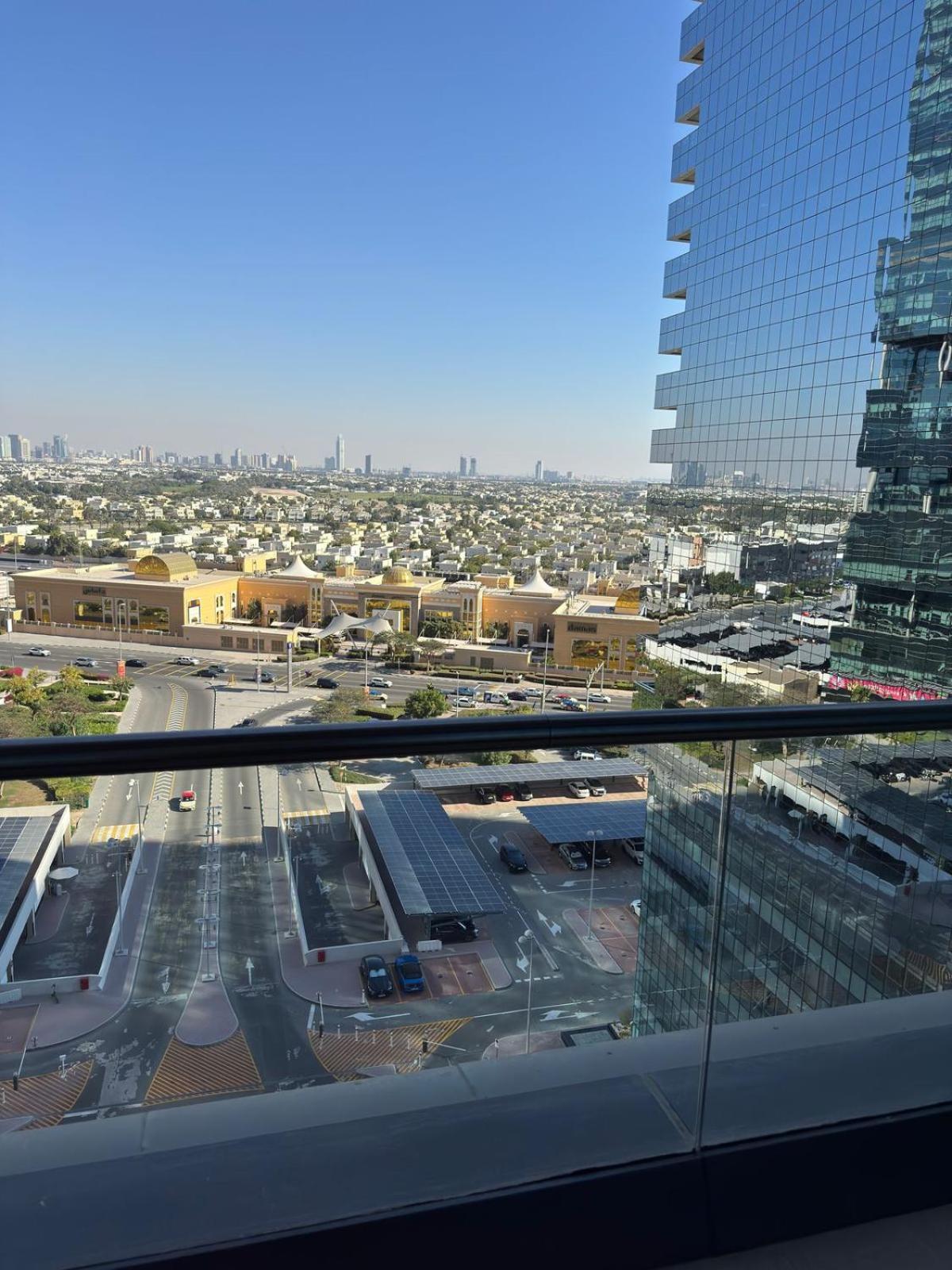 Click Stay - JLT - 2 Bedroom & Balcony Lakes View Entire Apartment -SS