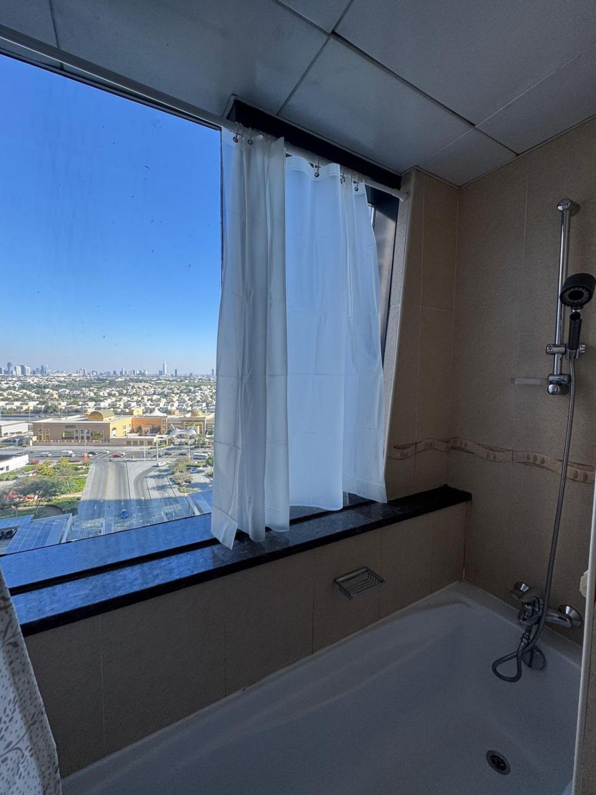 Click Stay - JLT - 2 Bedroom & Balcony Lakes View Entire Apartment -SS