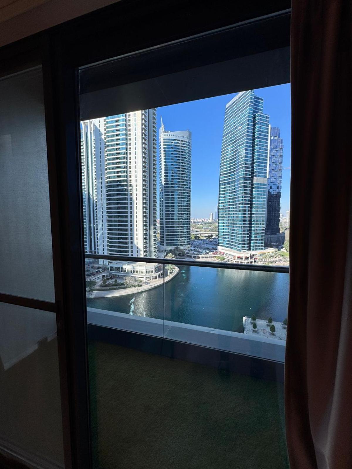 Click Stay - JLT - 2 Bedroom & Balcony Lakes View Entire Apartment -SS