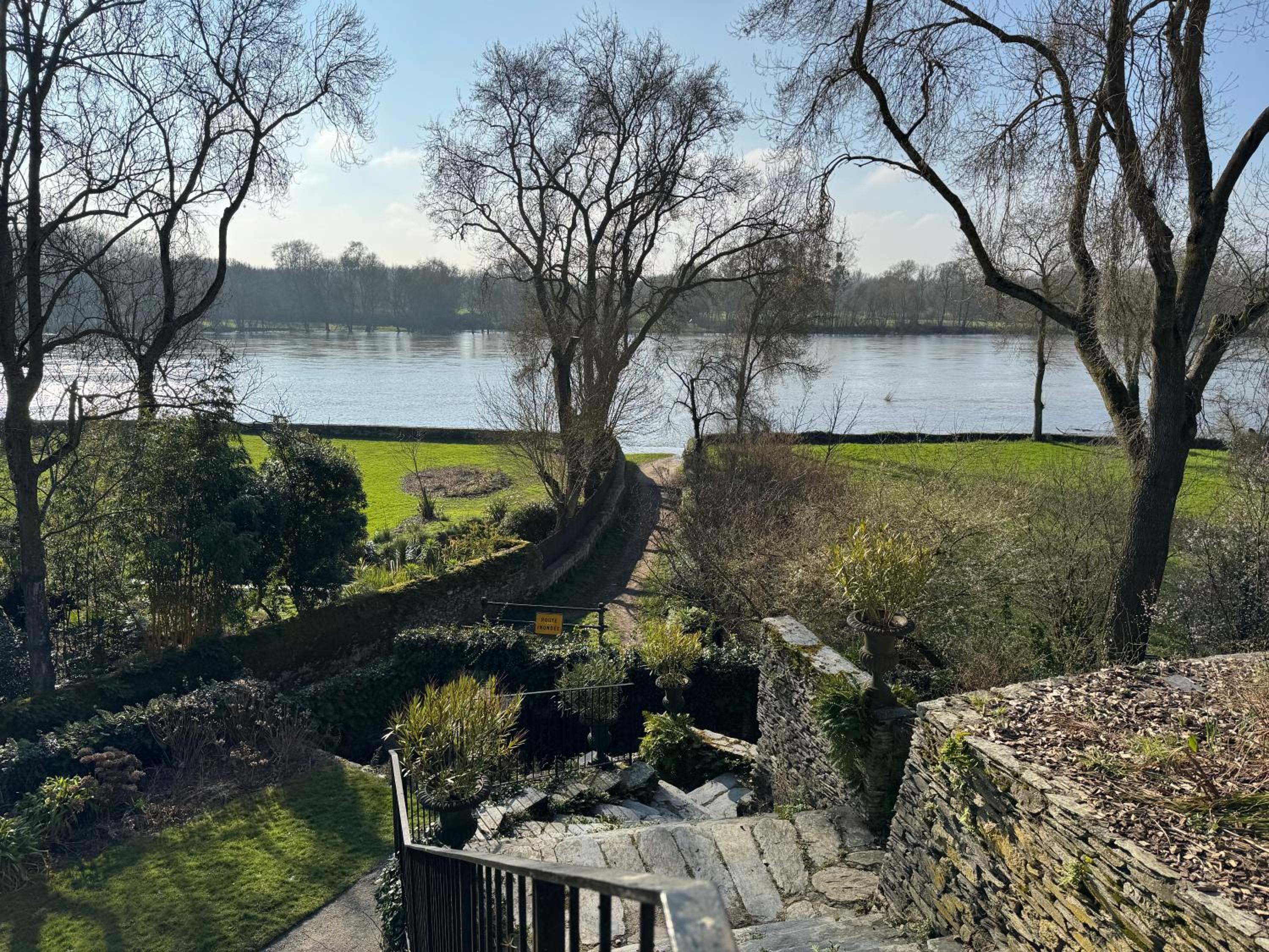 Maison 4 chambres près d Angers et à 500 m de la Loire