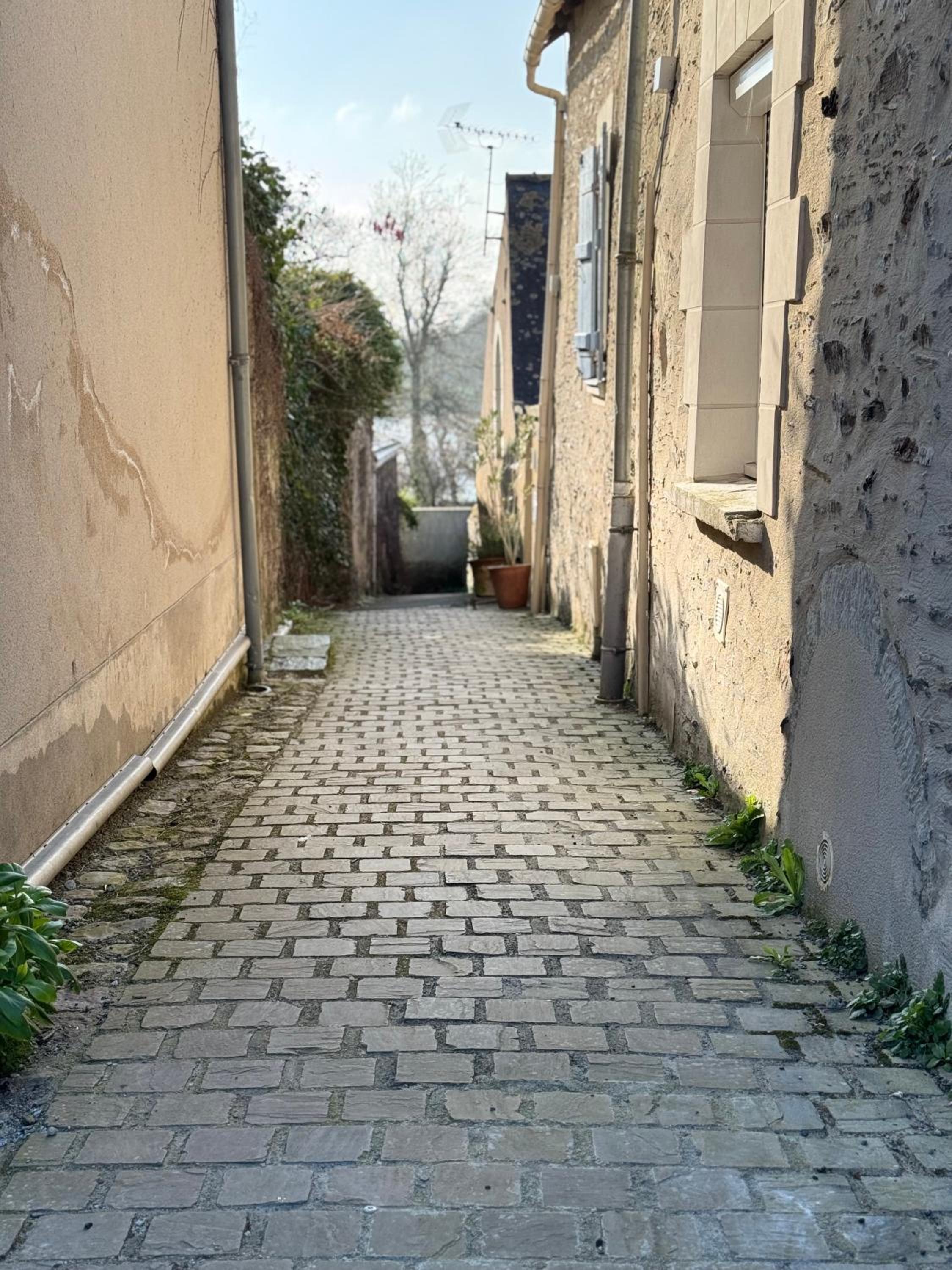 Maison 4 chambres près d Angers et à 500 m de la Loire