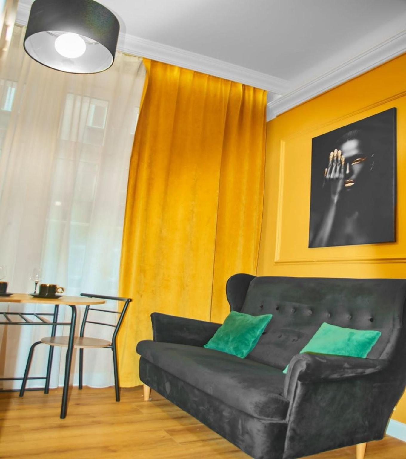 A cozy apartment in the heart of the city