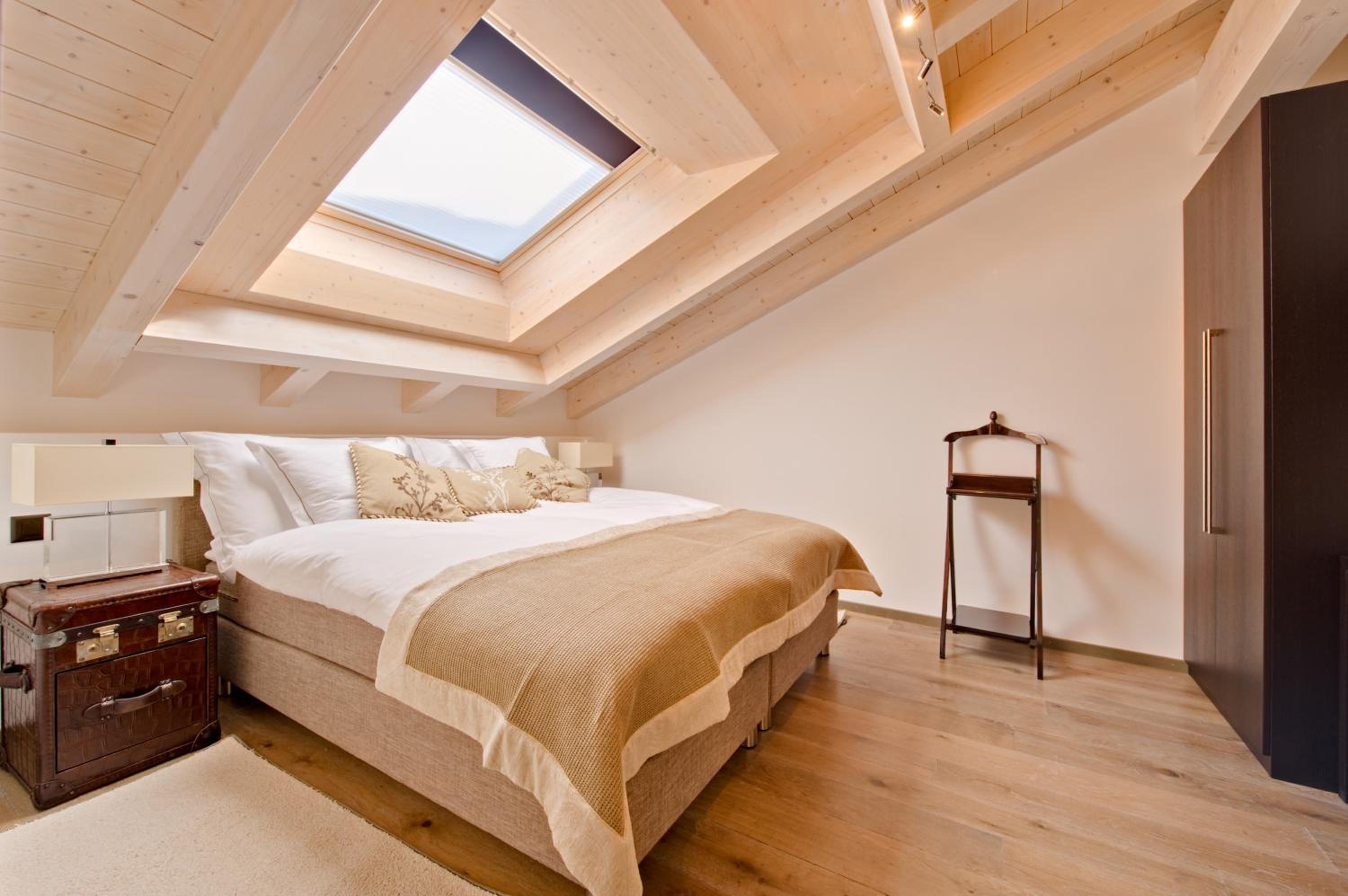 Alex Lodge Private Luxury Apartments