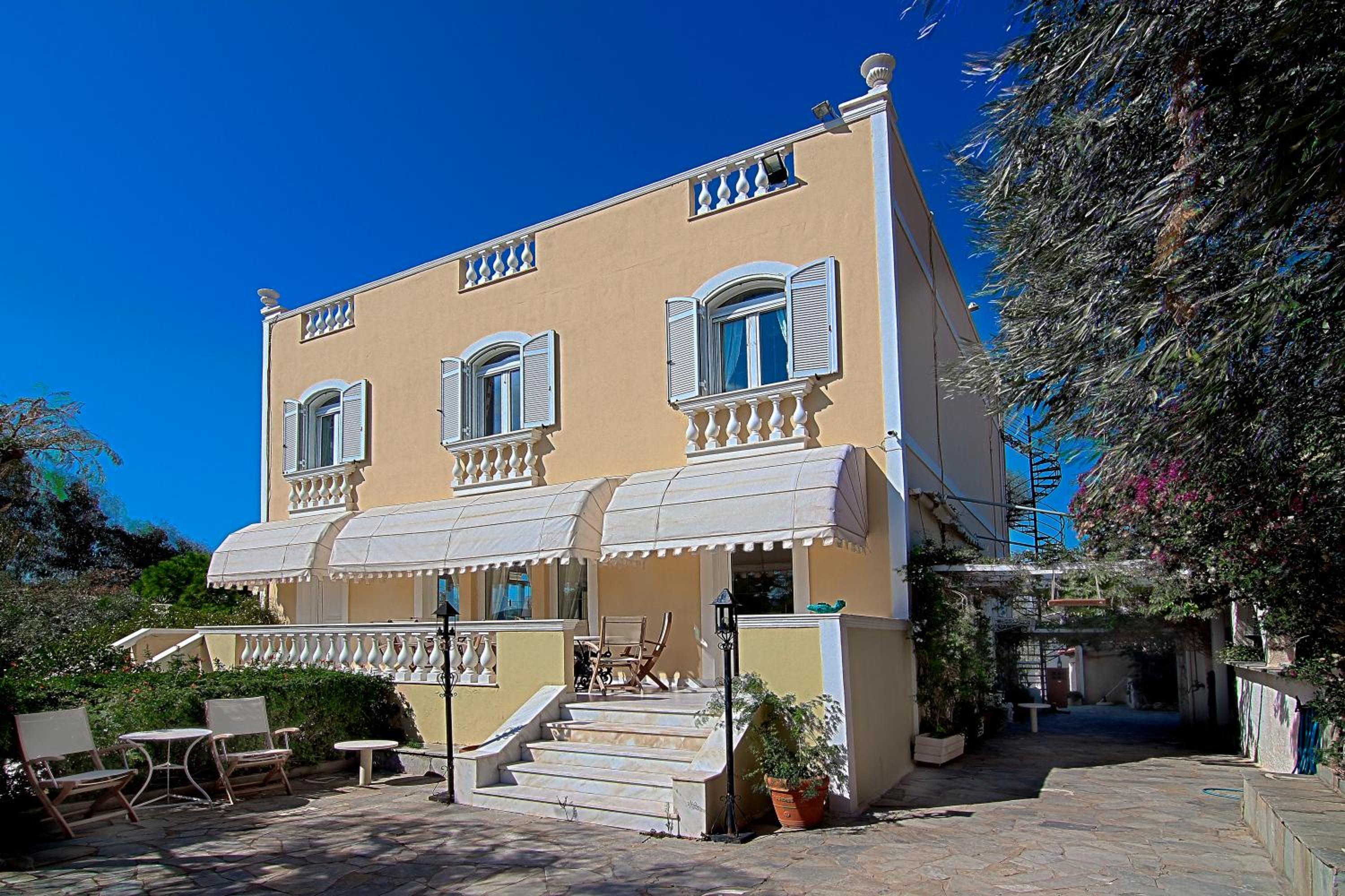 Hotel Villa Emily - Image 1