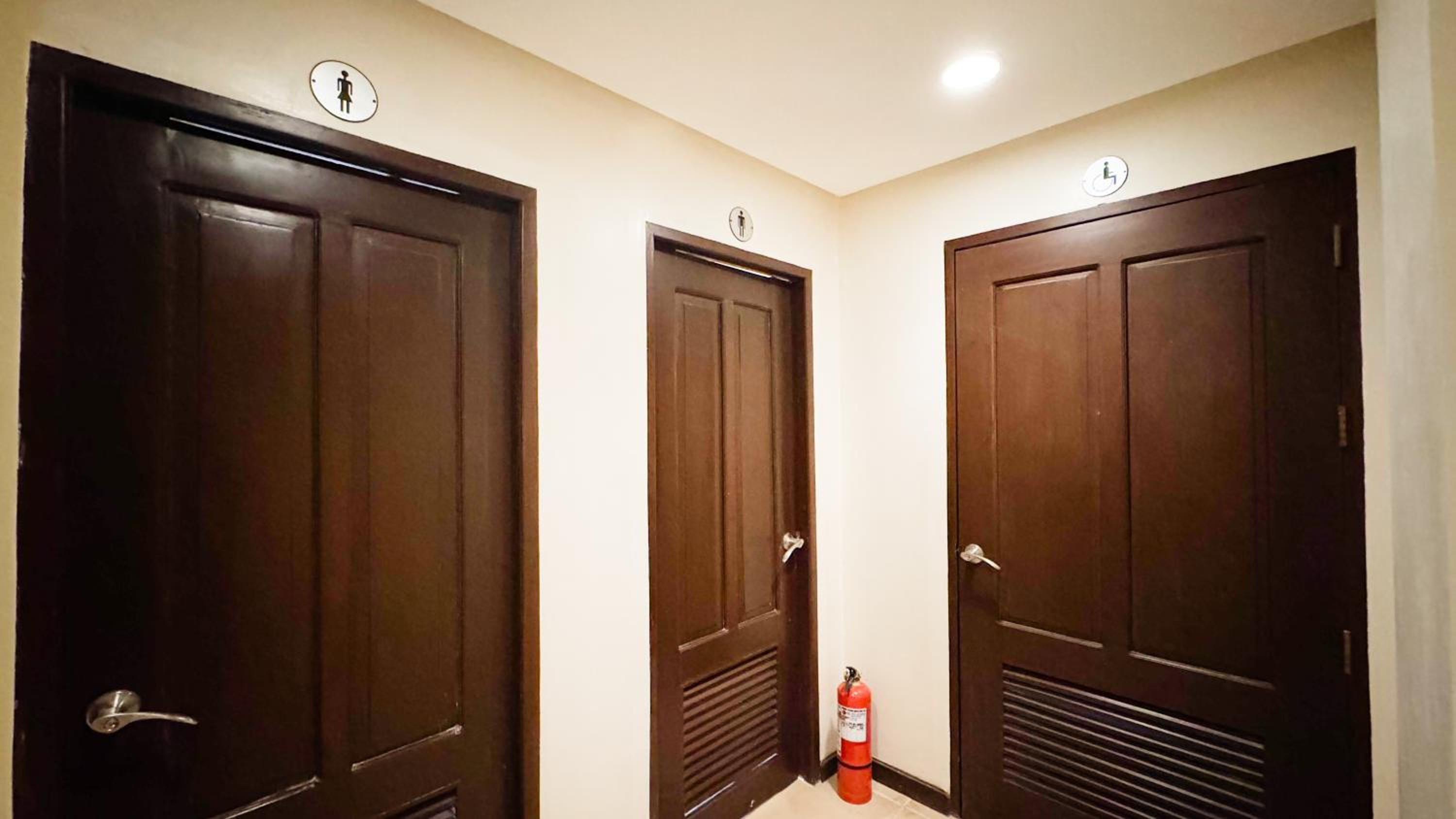 Female Dorm by Palacio Hostel