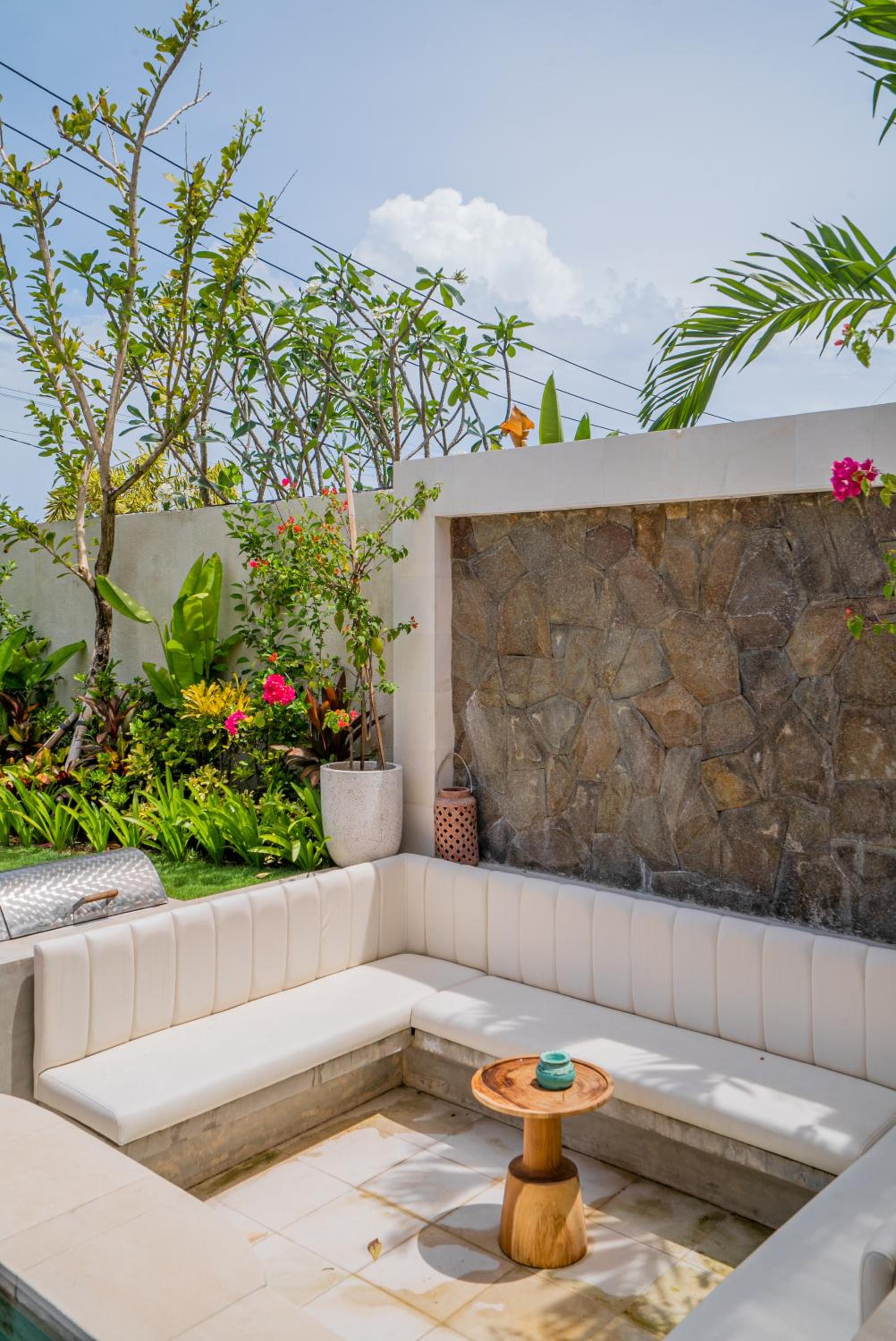 Casa Luna - 4BR villa near Canggu
