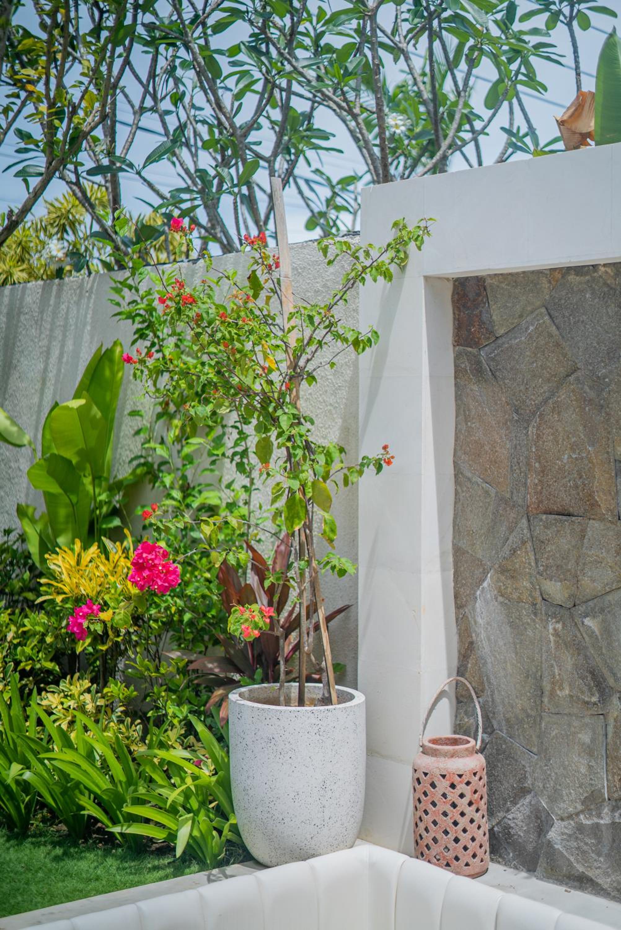 Casa Luna - 4BR villa near Canggu