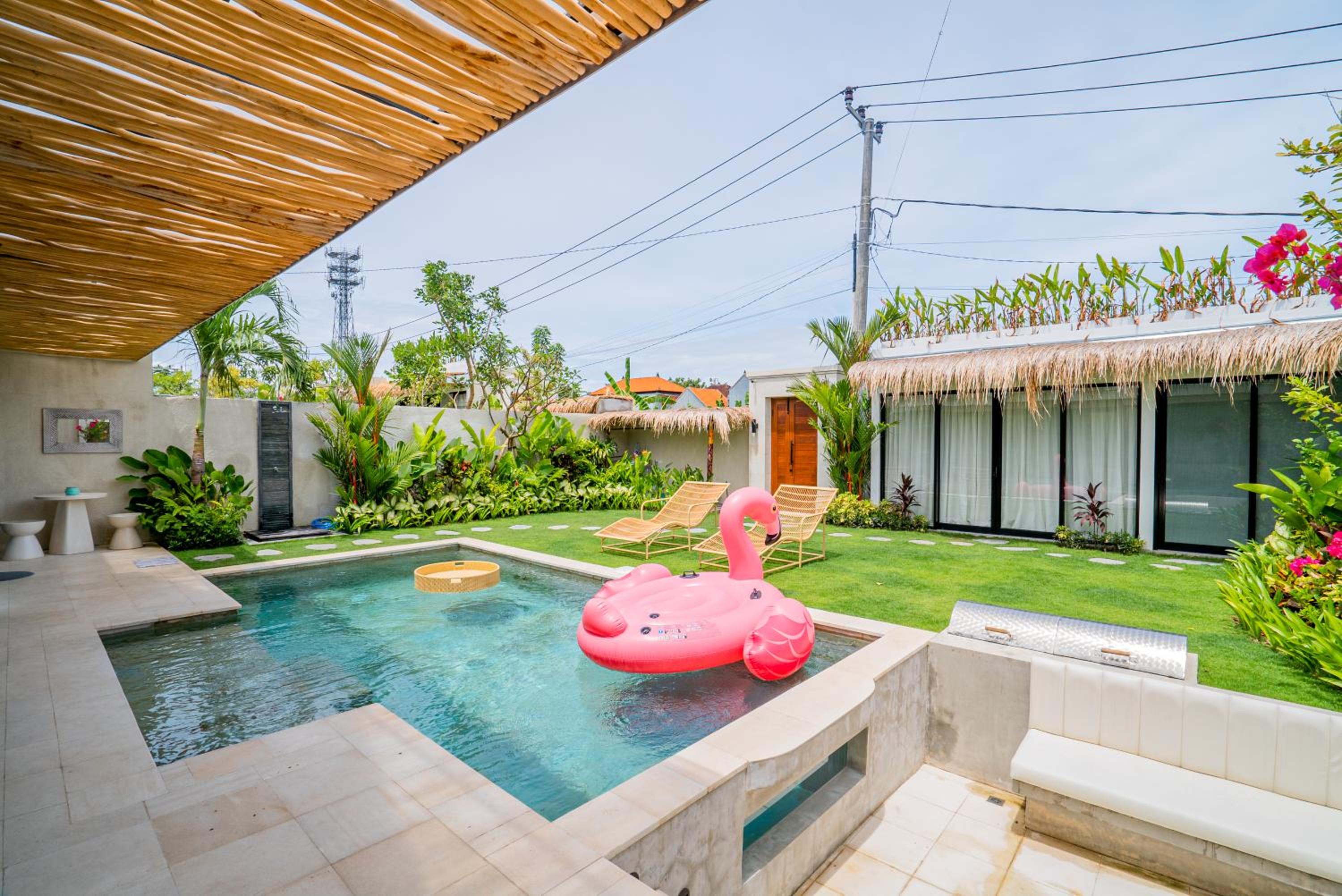 Casa Luna - 4BR villa near Canggu