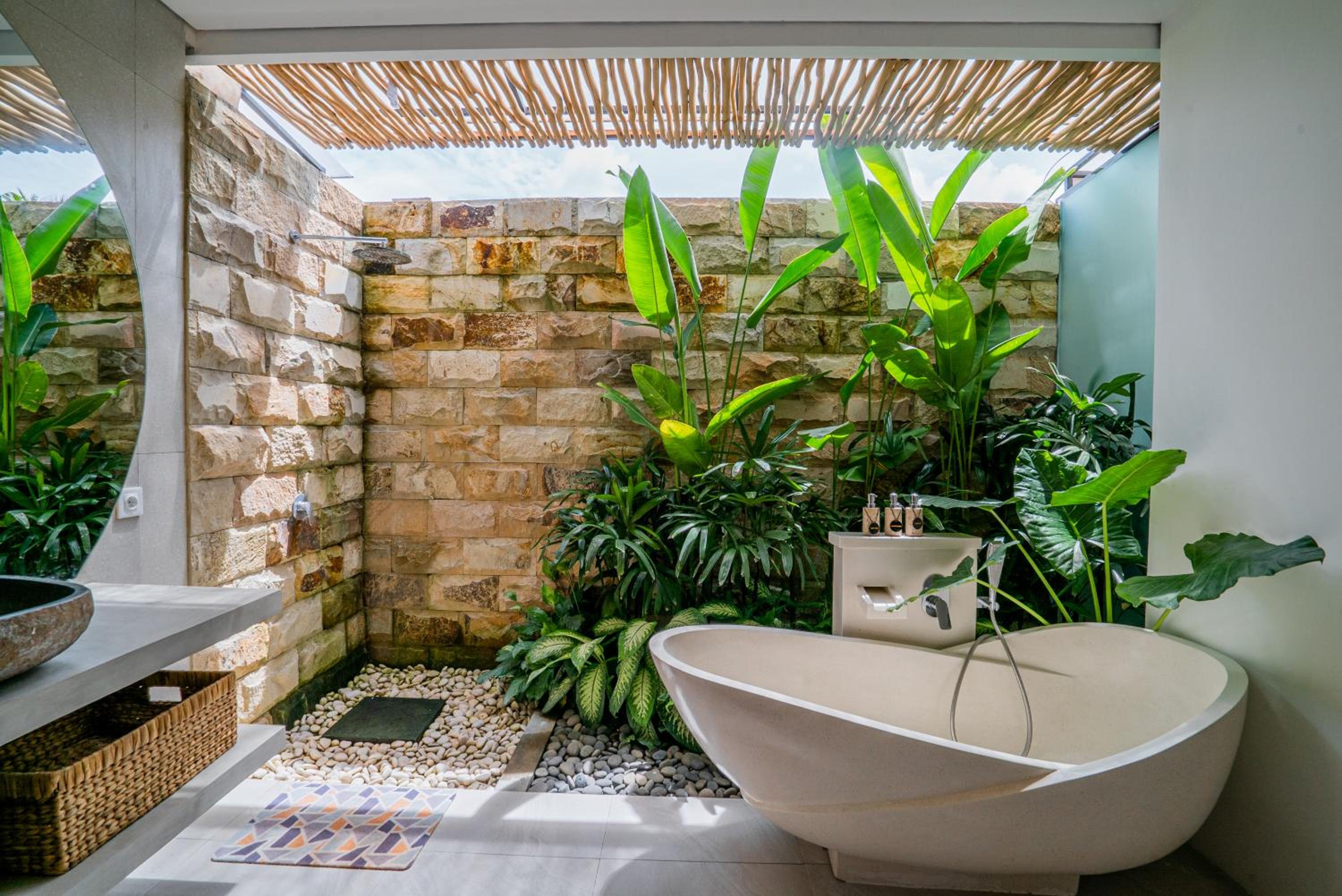 Casa Luna - 4BR villa near Canggu