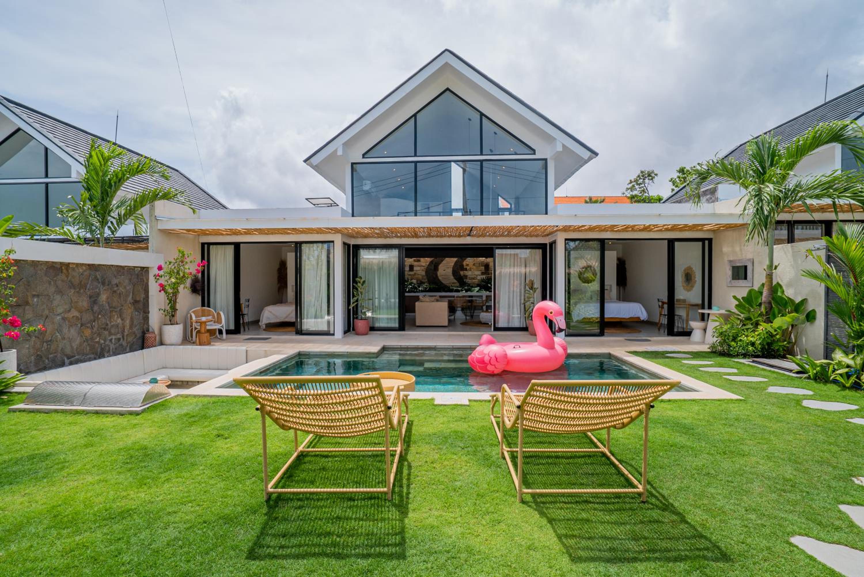 Casa Luna - 4BR villa near Canggu