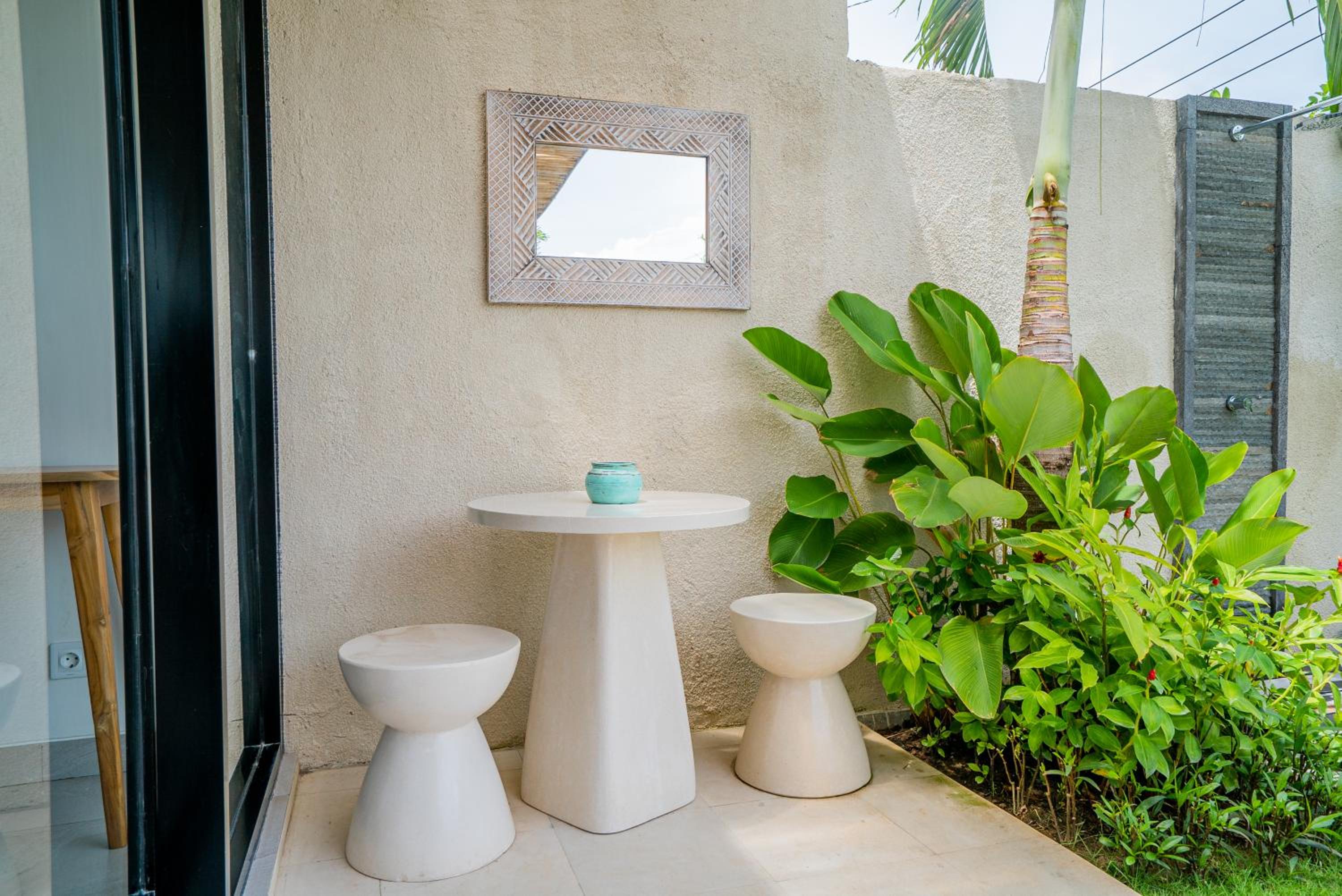 Casa Luna - 4BR villa near Canggu