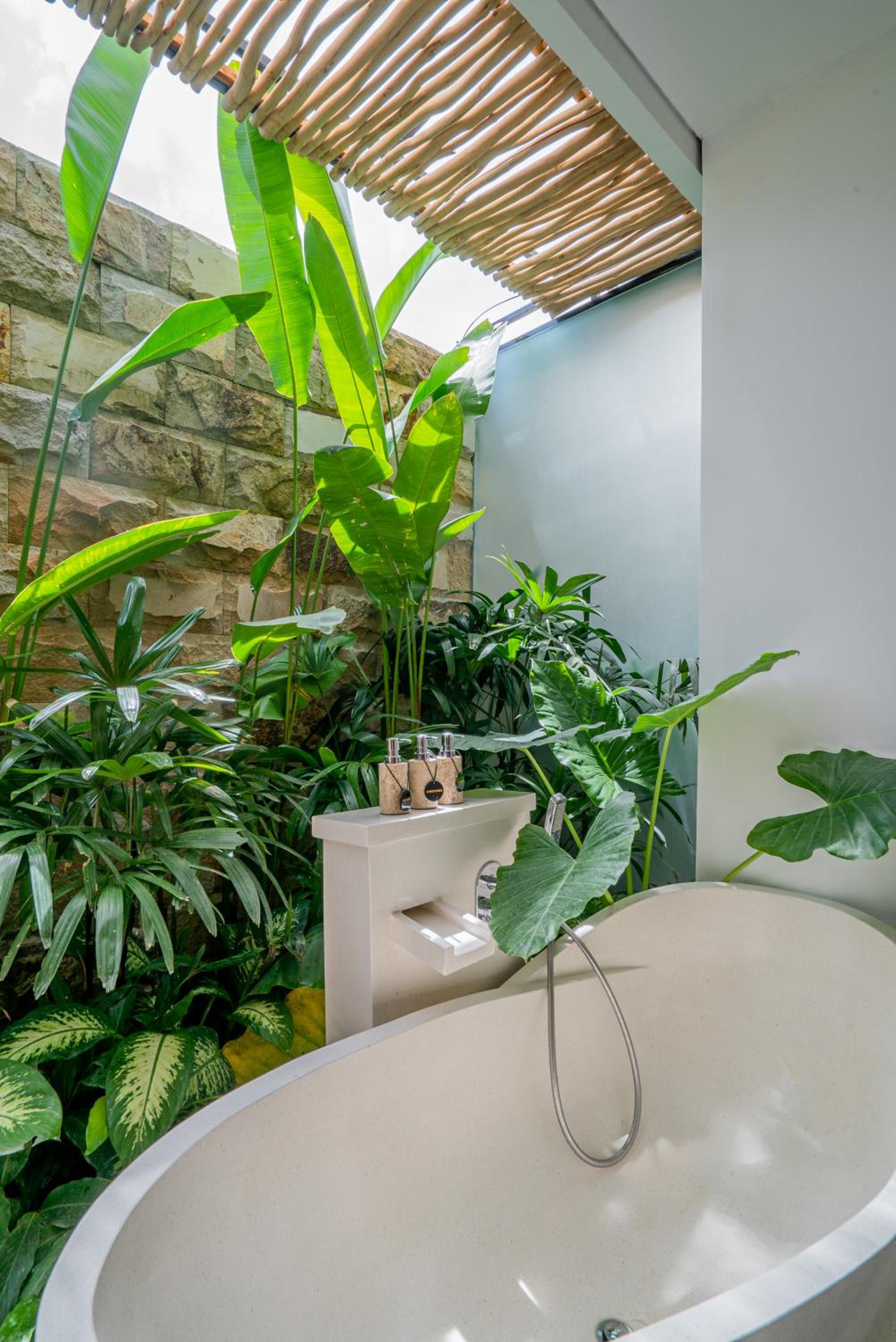 Casa Luna - 4BR villa near Canggu