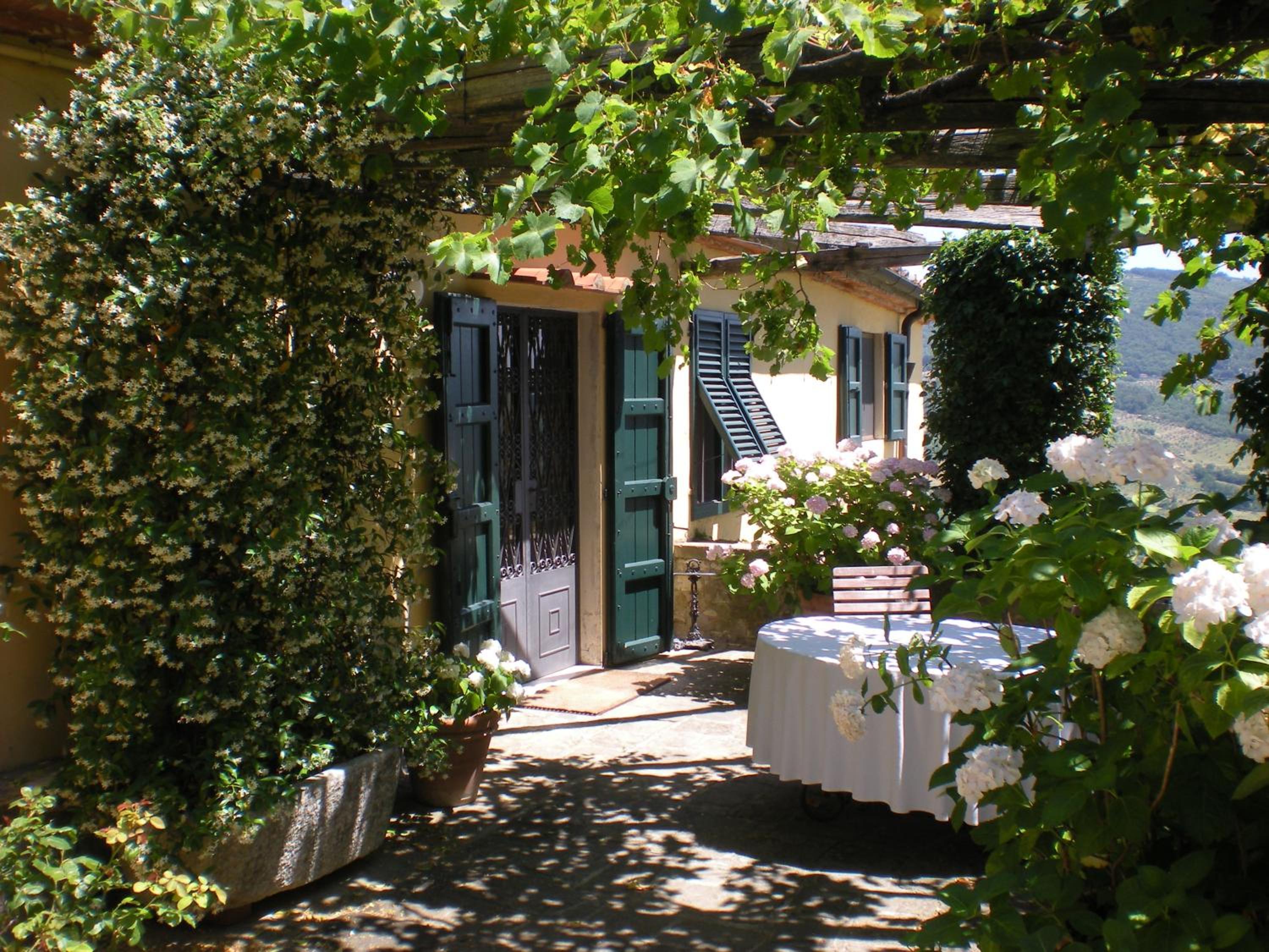 Villa Ortaglia Estate view 4