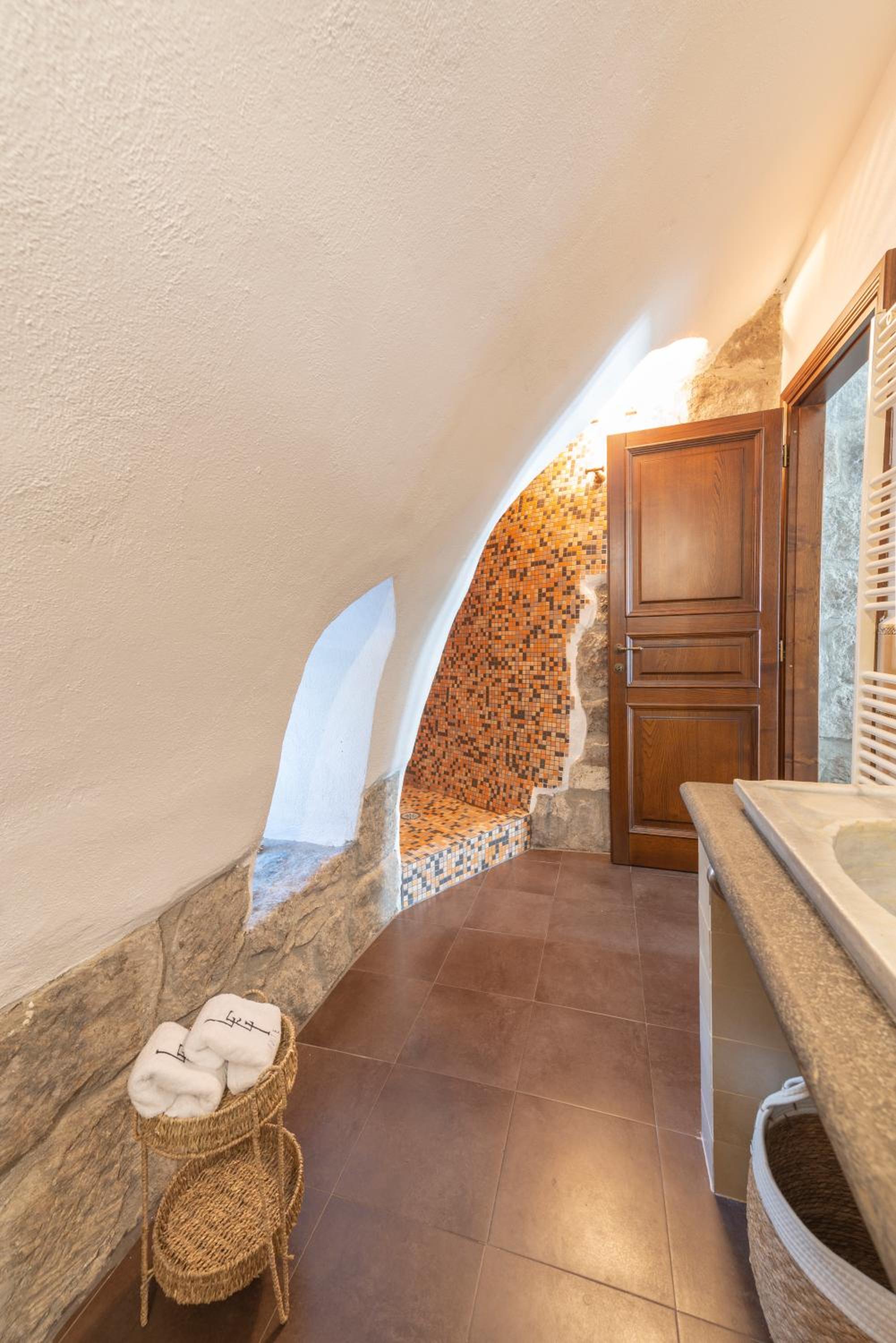 Lei Suite