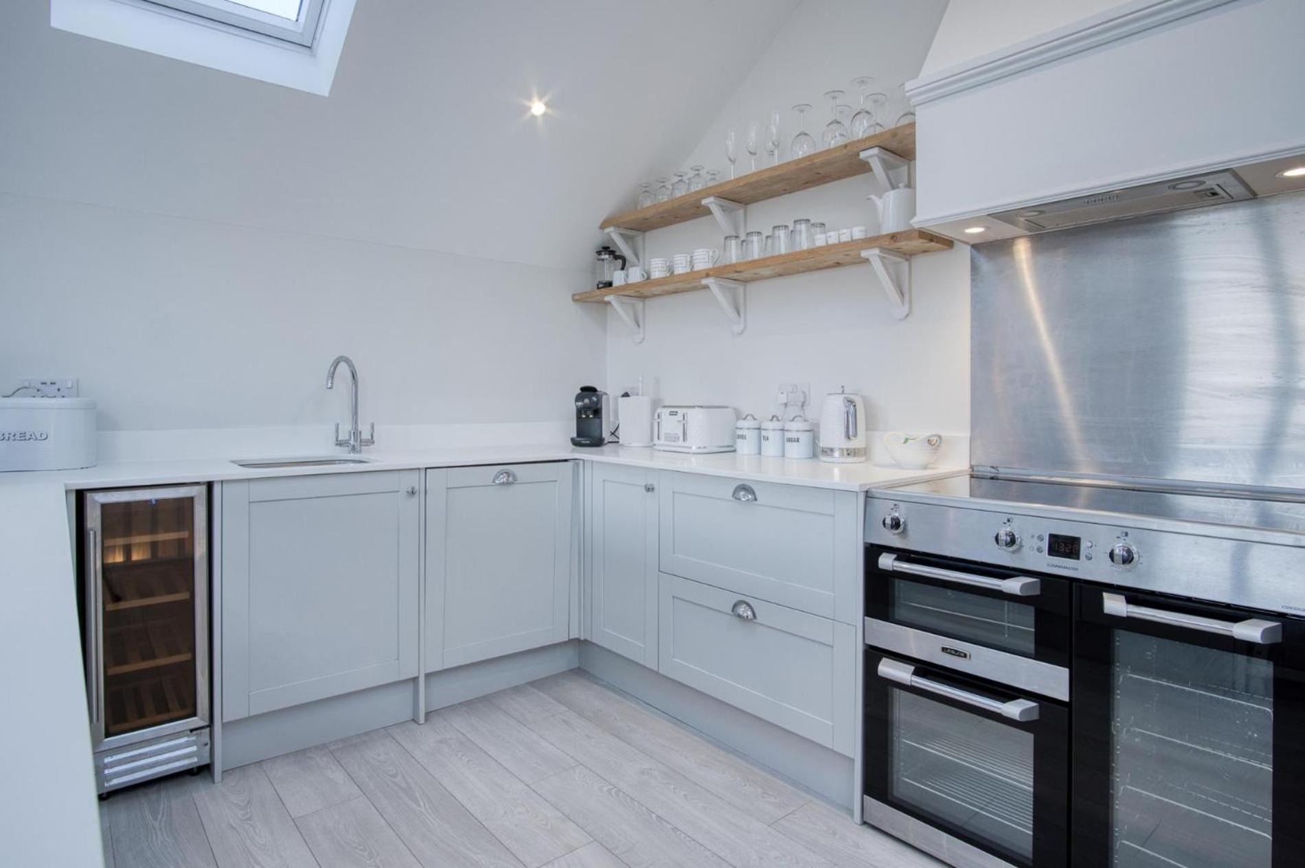 Ty Megan - 3 Bedroom Cottage - Bayview Oxwich