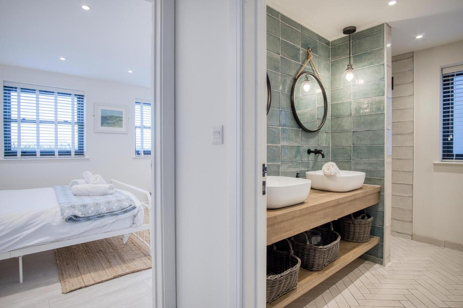 Ty Megan - 3 Bedroom Cottage - Bayview Oxwich