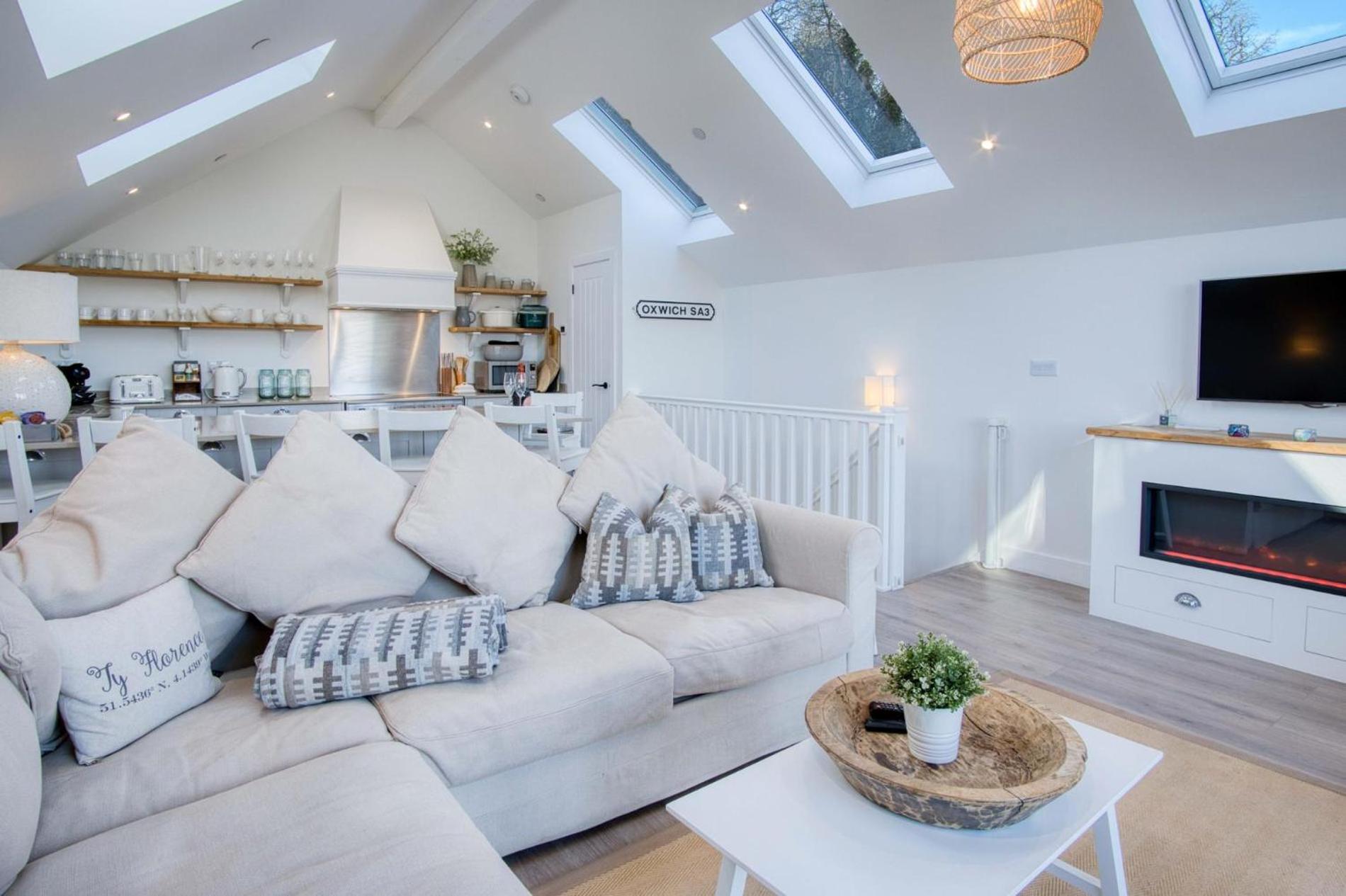Ty Florence - 3 Bedroom Cottage - Bayview Oxwich