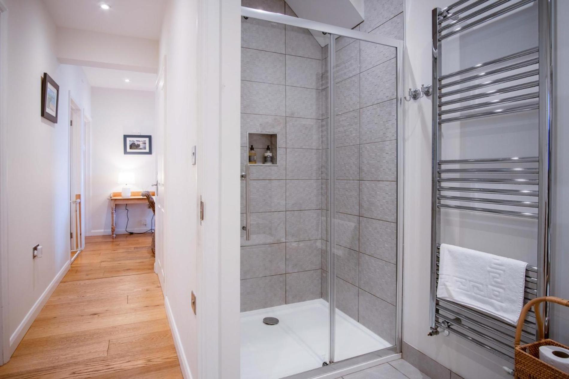 Ty Gwawr - 3 Bedroom Apt - Bayview Oxwich
