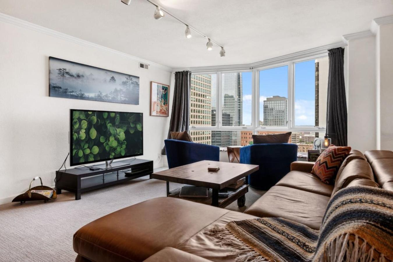 City Center Oasis Prime Location with Views