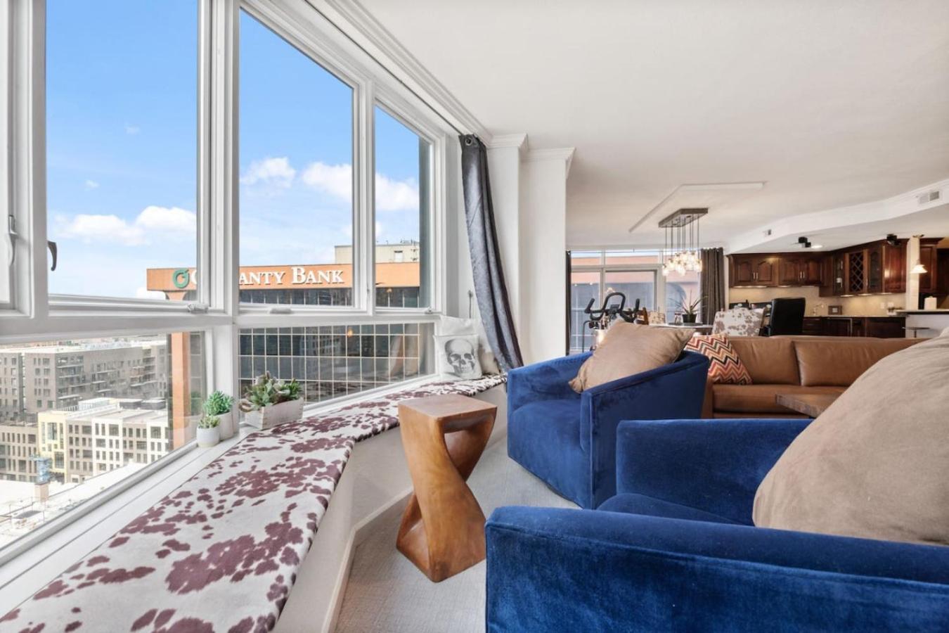City Center Oasis Prime Location with Views