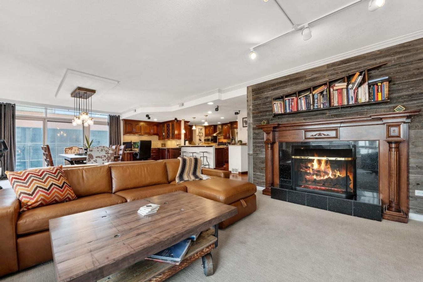 City Center Oasis Prime Location with Views