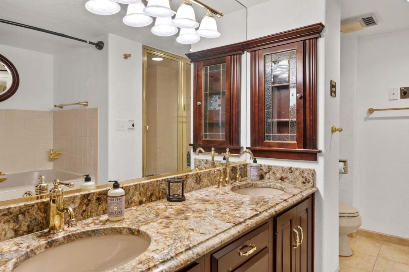 City Center Oasis Prime Location with Views