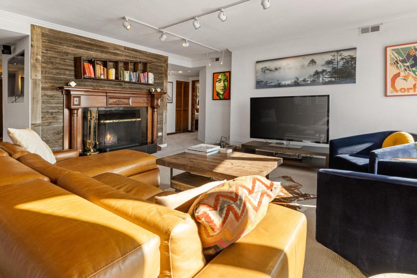 City Center Oasis Prime Location with Views