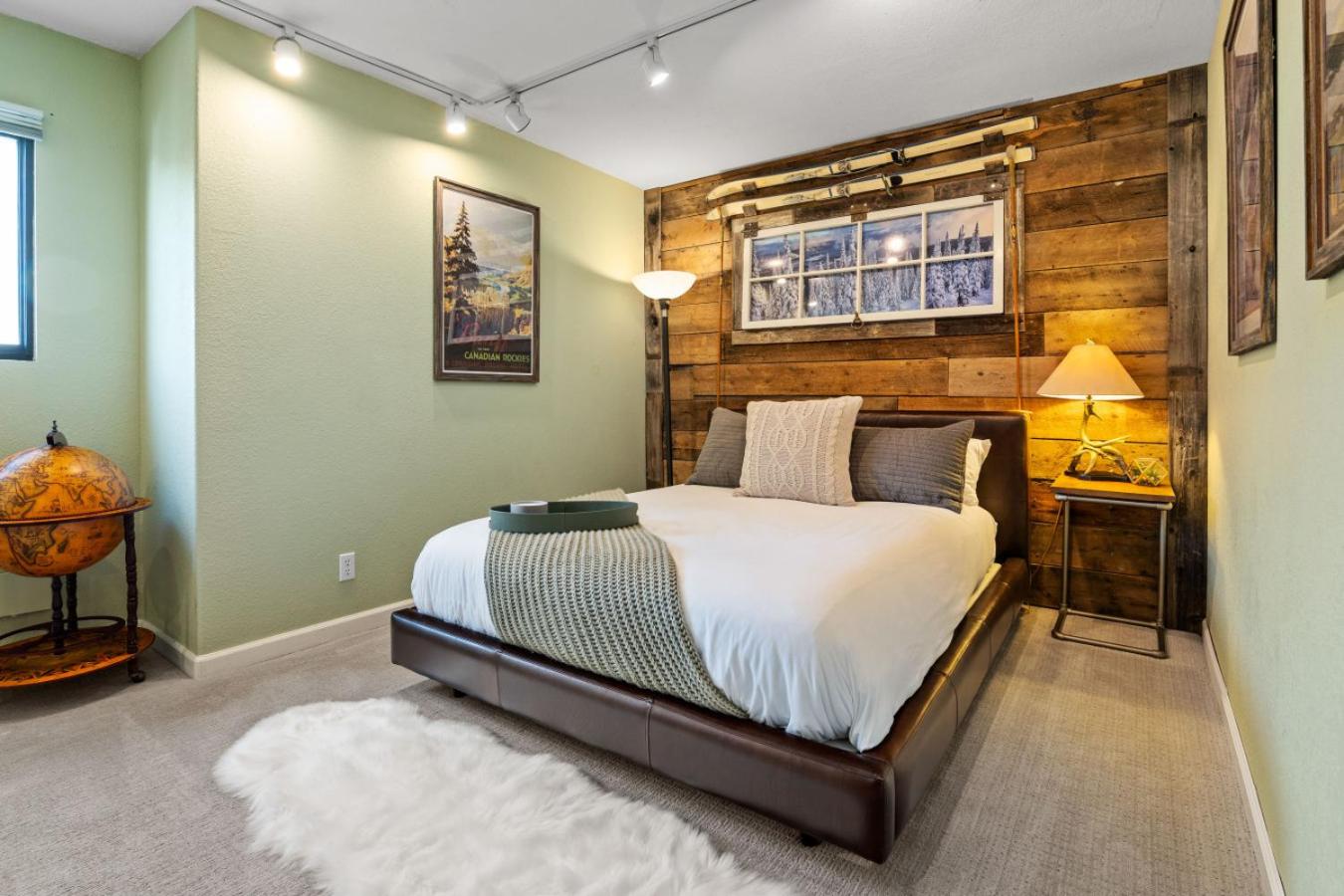 City Center Oasis Prime Location with Views