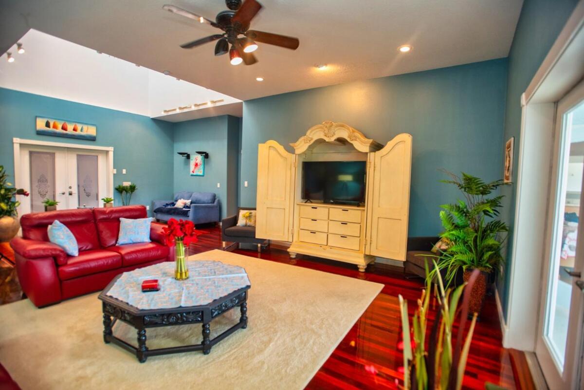 Huge home w pool Siesta Key and Anna Maria