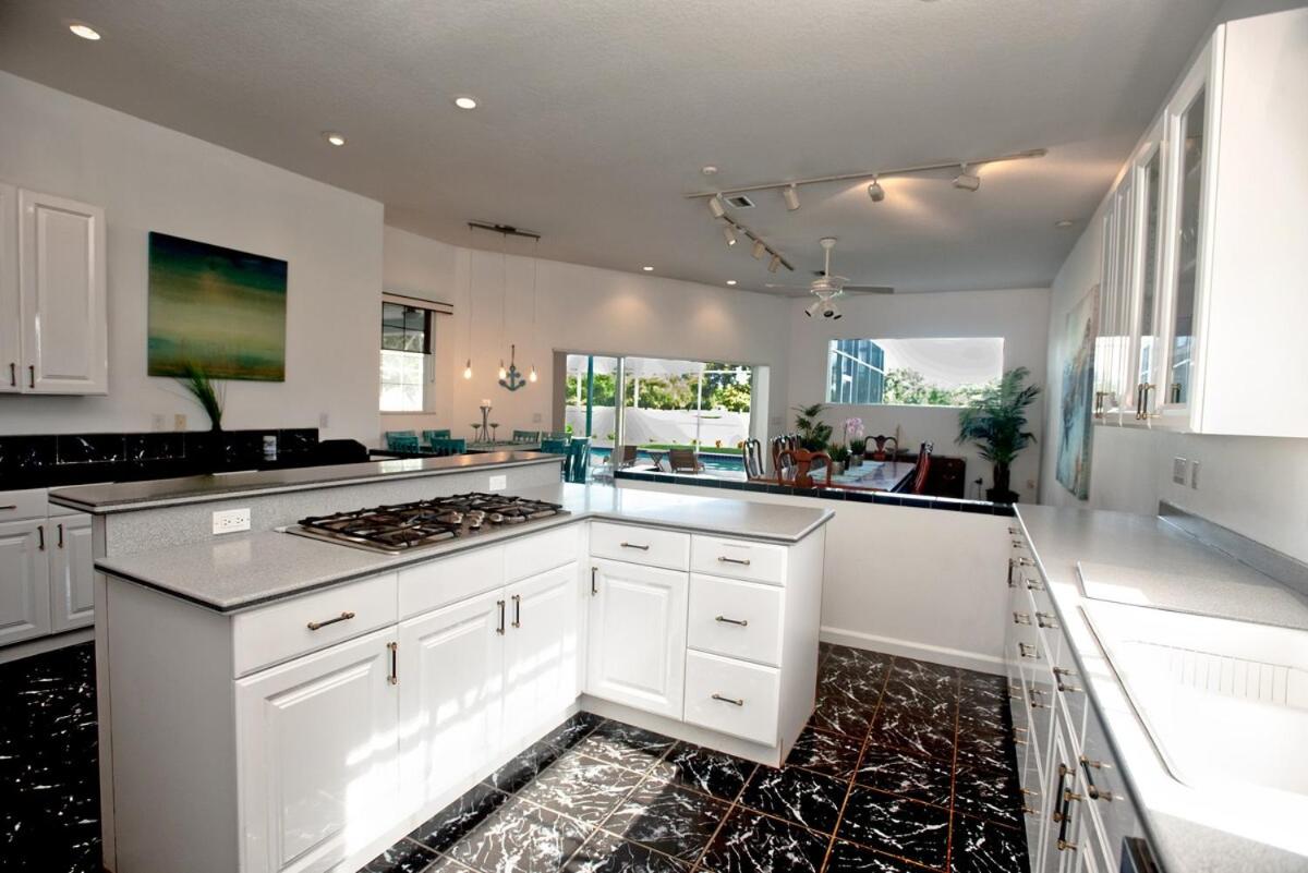 Huge home w pool Siesta Key and Anna Maria