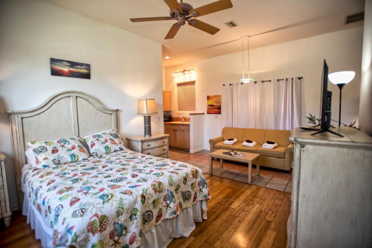 Huge home w pool Siesta Key and Anna Maria