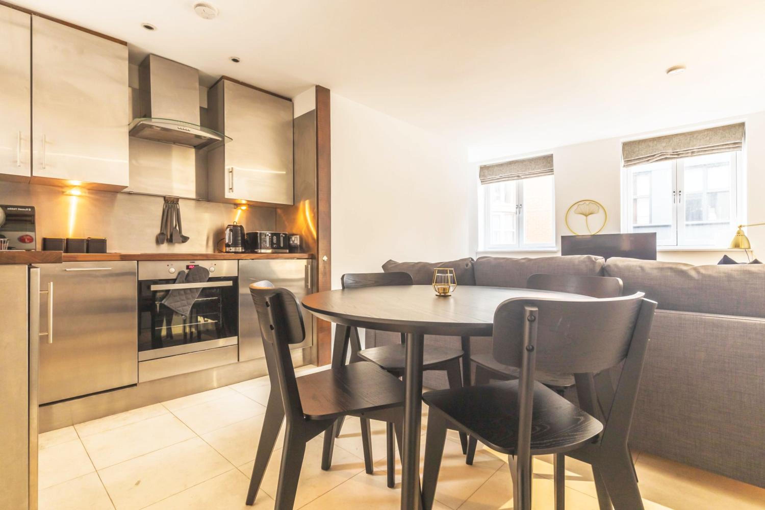 Accomodo London Soho - Elegant Apartments near Carnaby Street and Oxford Street